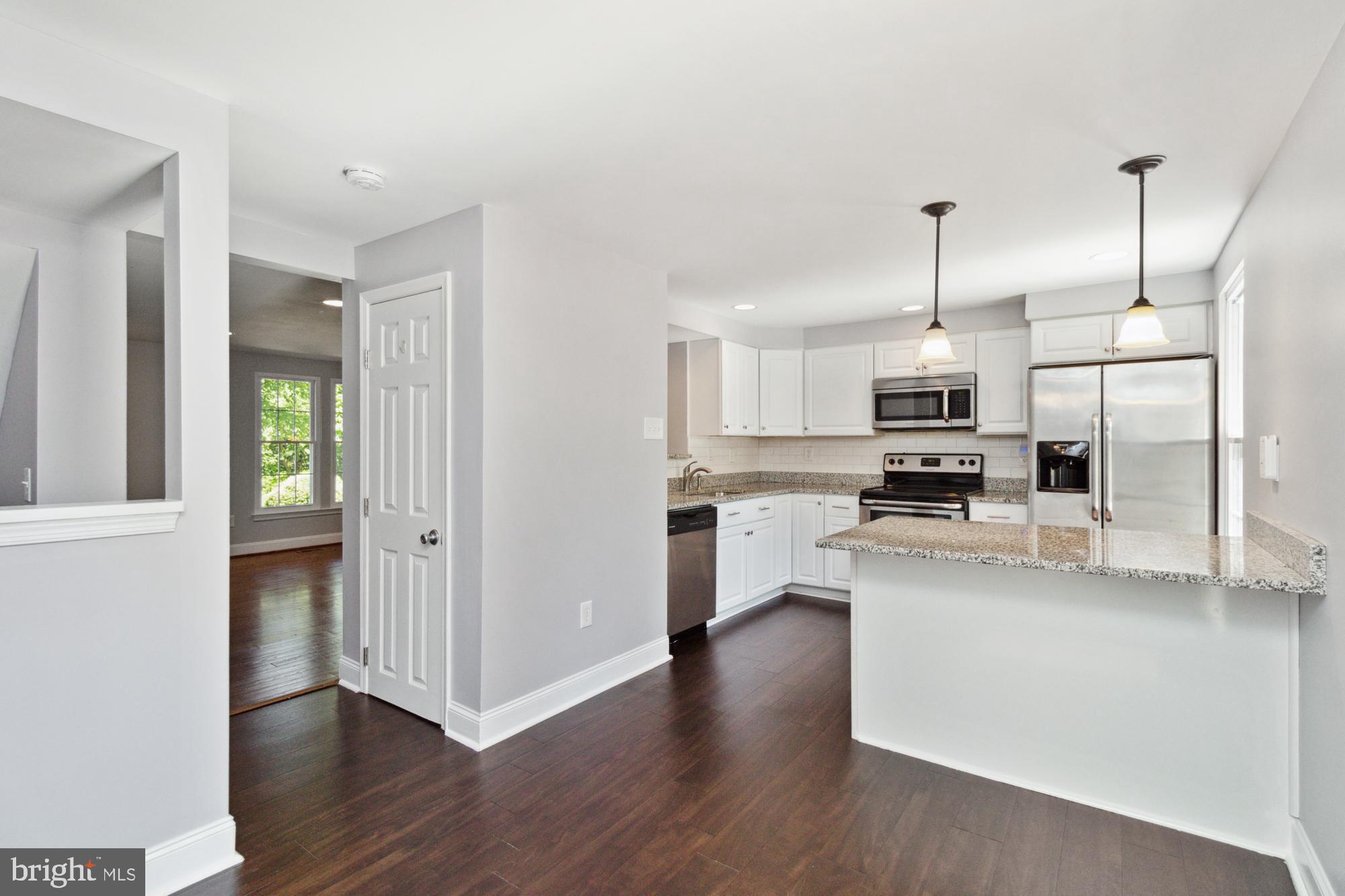 CONSTANT FRIENDSHIP - Residential