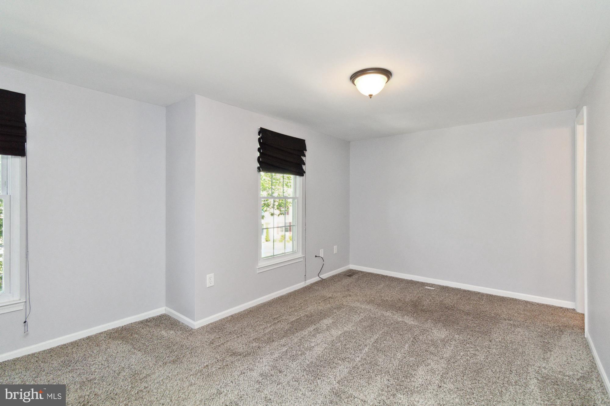 CONSTANT FRIENDSHIP - Residential