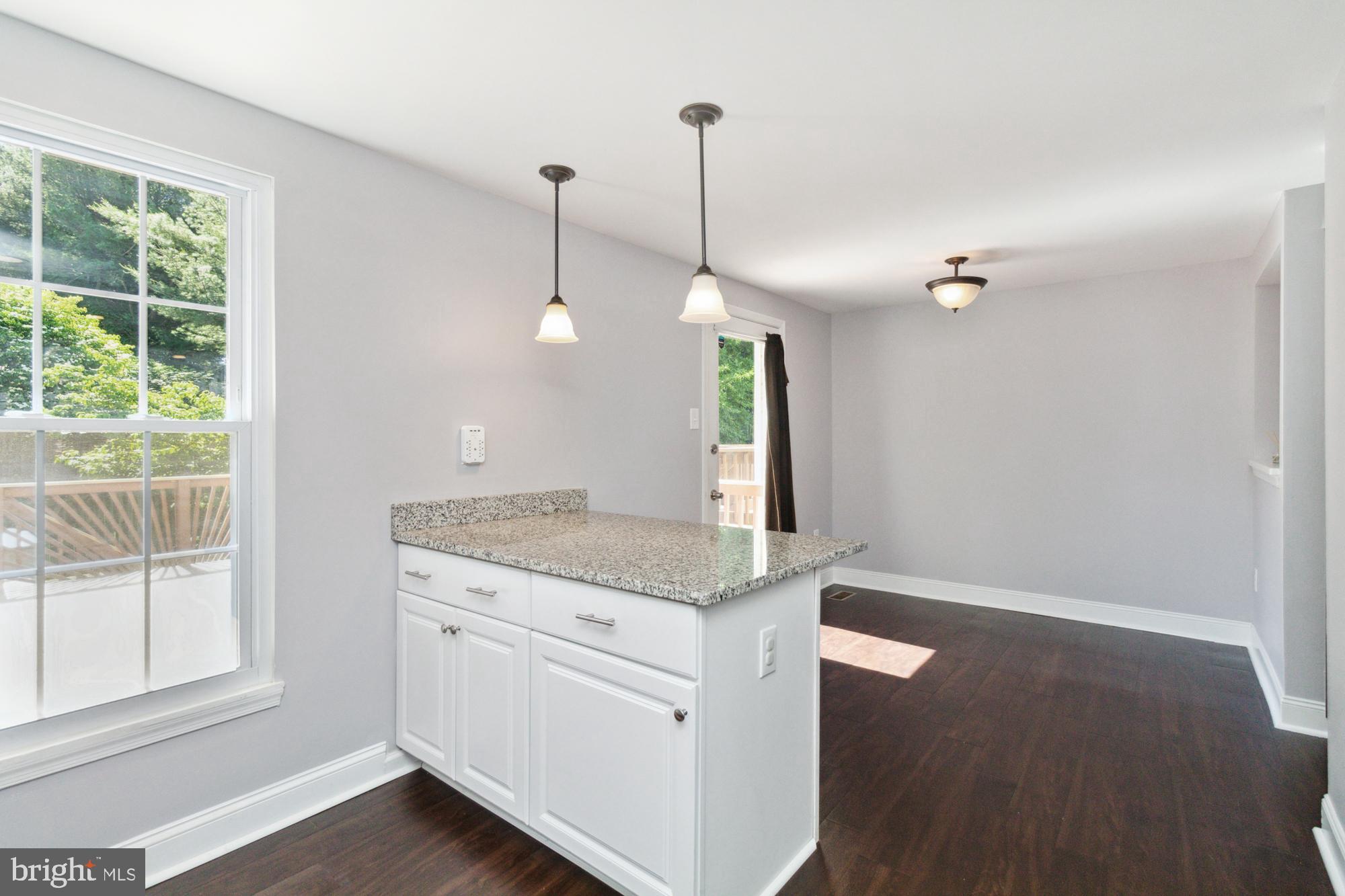 CONSTANT FRIENDSHIP - Residential