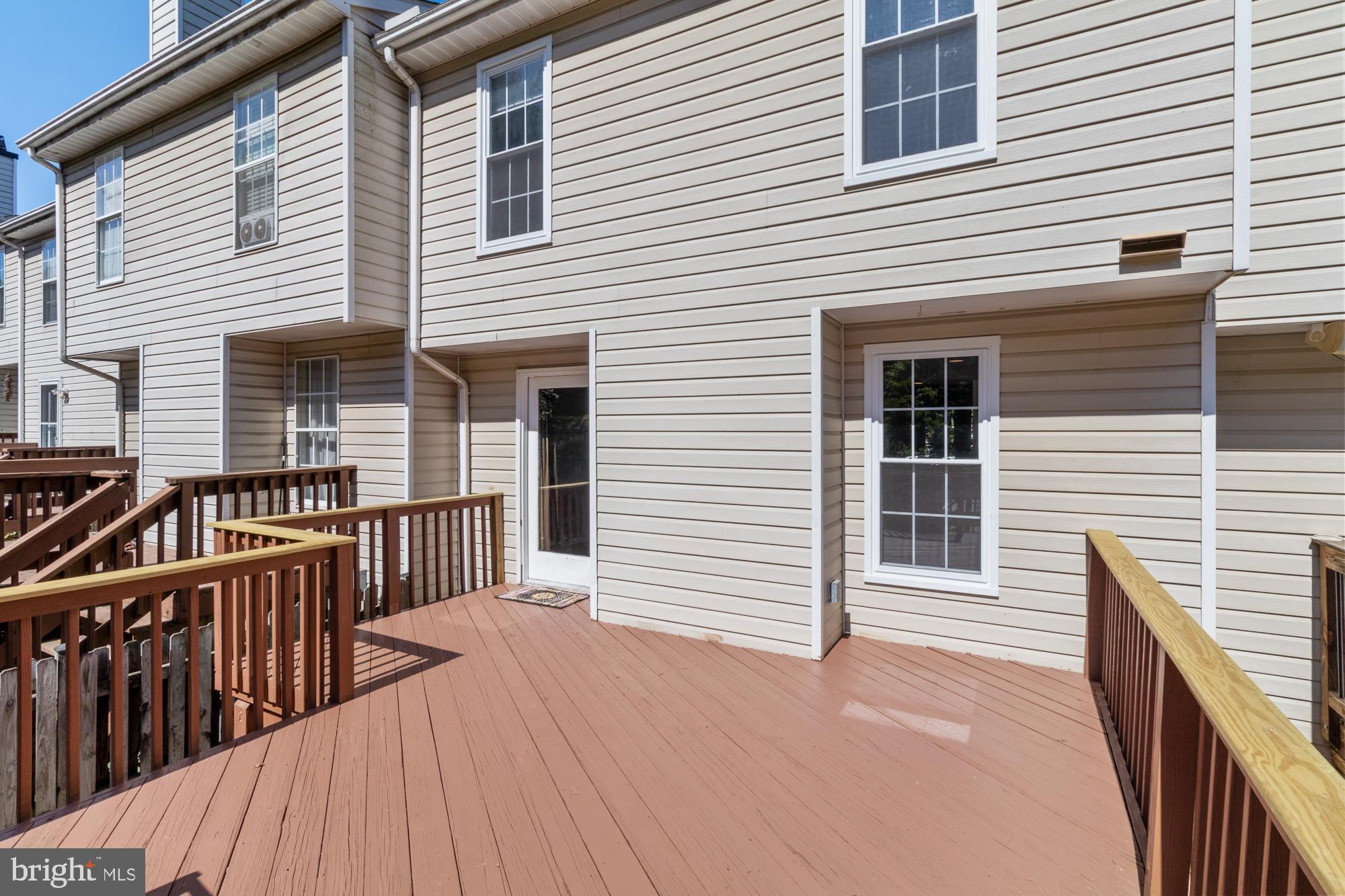 CONSTANT FRIENDSHIP - Residential