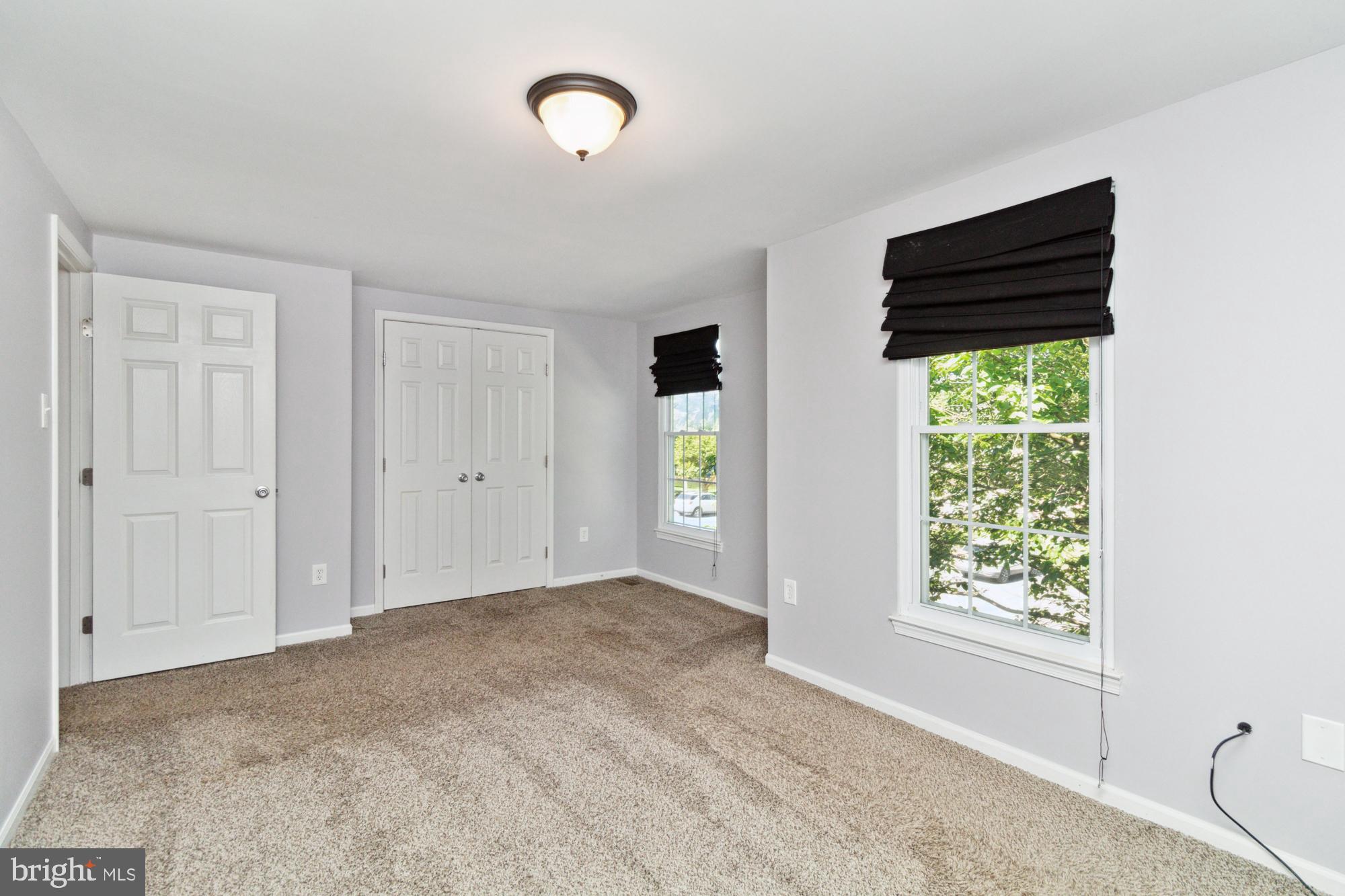 CONSTANT FRIENDSHIP - Residential