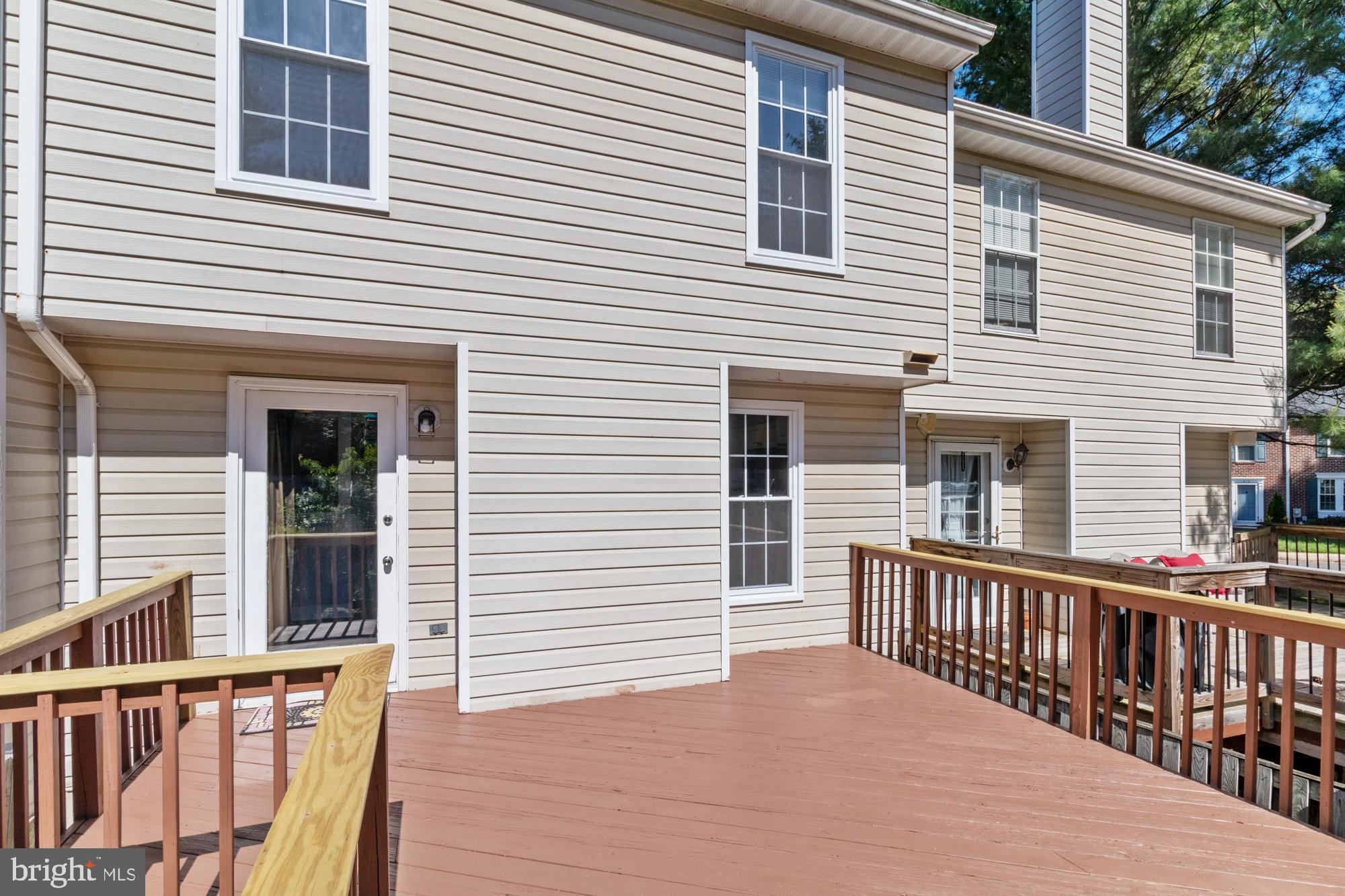 CONSTANT FRIENDSHIP - Residential