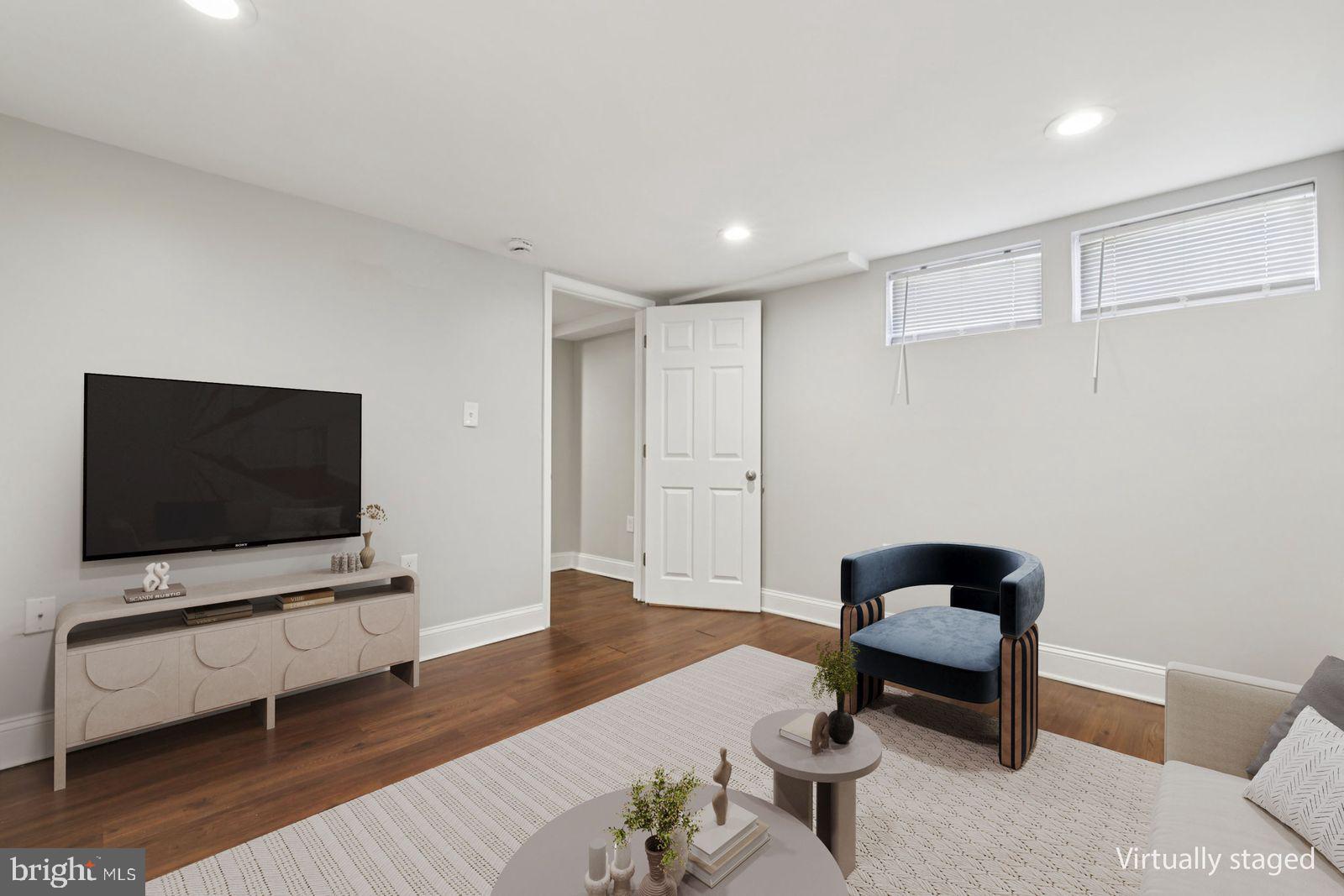 NORTHWOOD - Residential