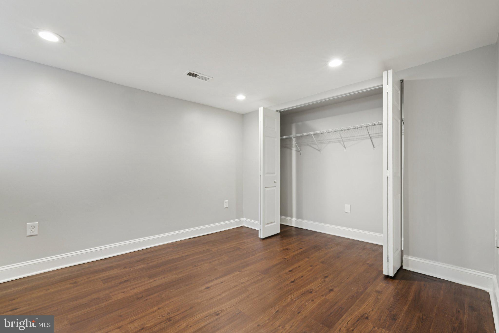 NORTHWOOD - Residential