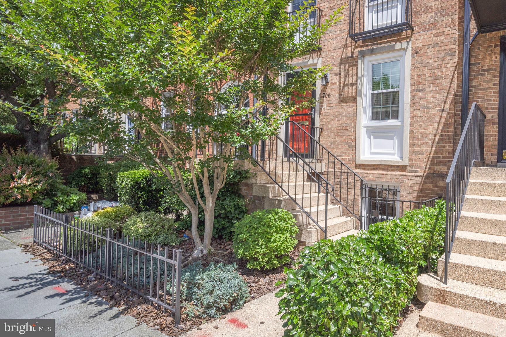 706 6TH STREET SW