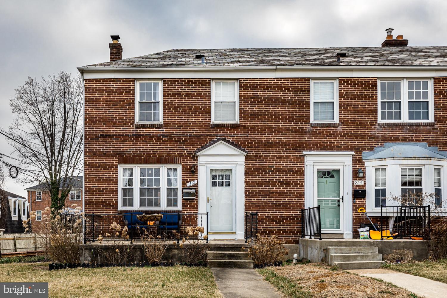 312 SMALL COURT