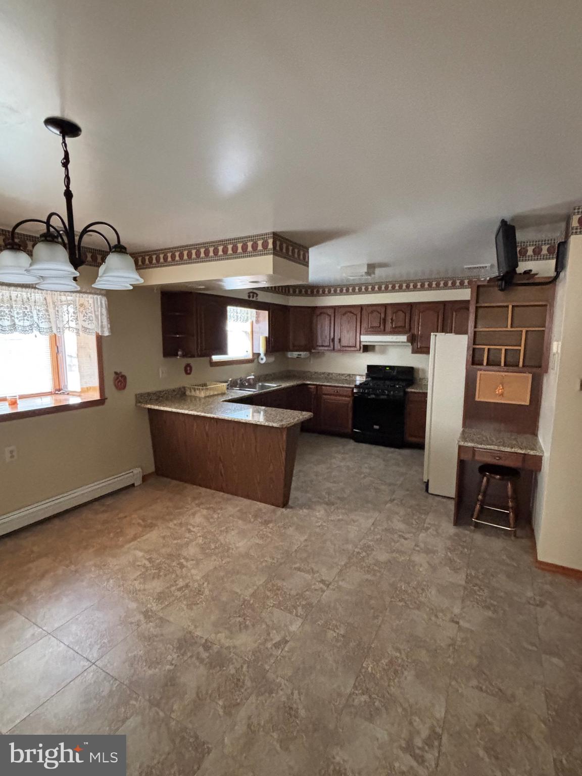 FOX CHASE - Residential