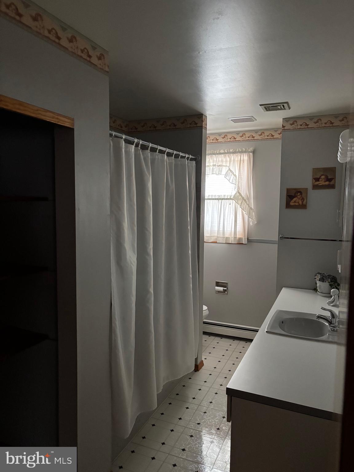 FOX CHASE - Residential