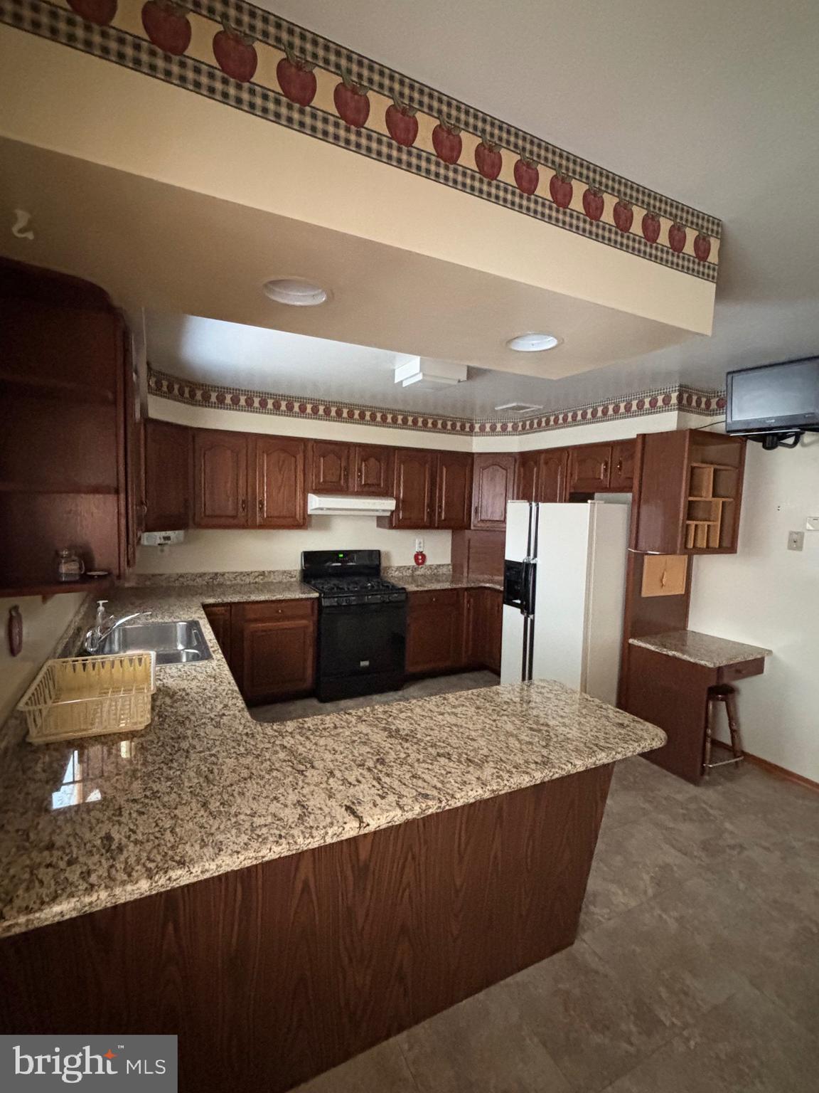 FOX CHASE - Residential