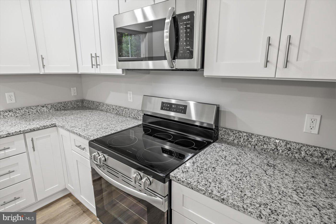 WESTMORELAND SHORES - Residential Lease