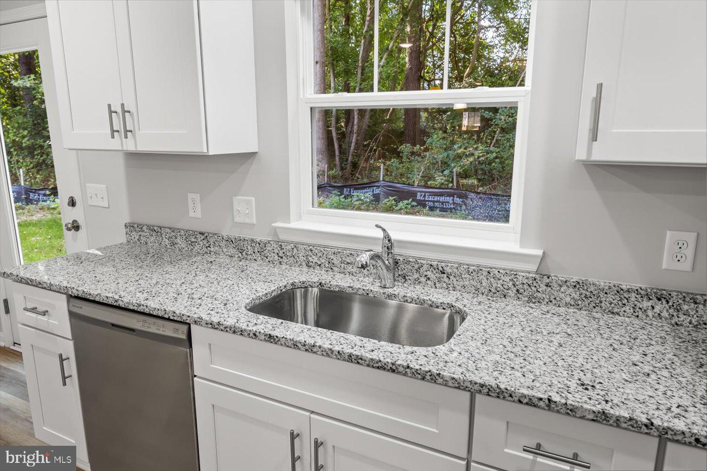 WESTMORELAND SHORES - Residential Lease