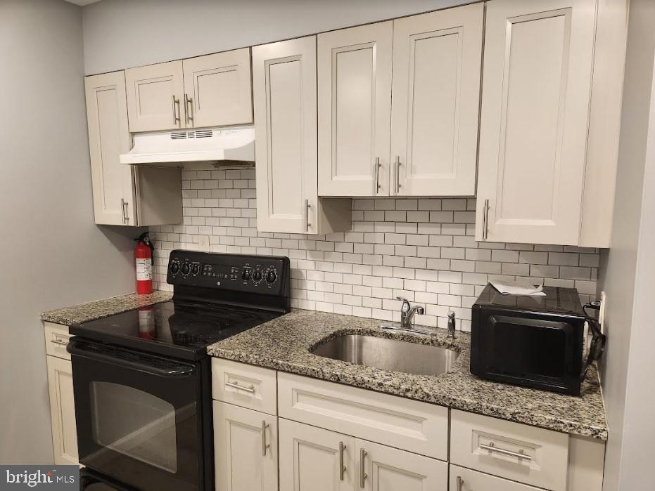 TEMPLE UNIVERSITY - Residential Lease