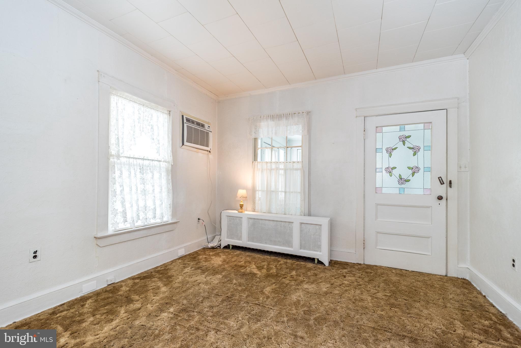 HEADLEY MANOR - Residential