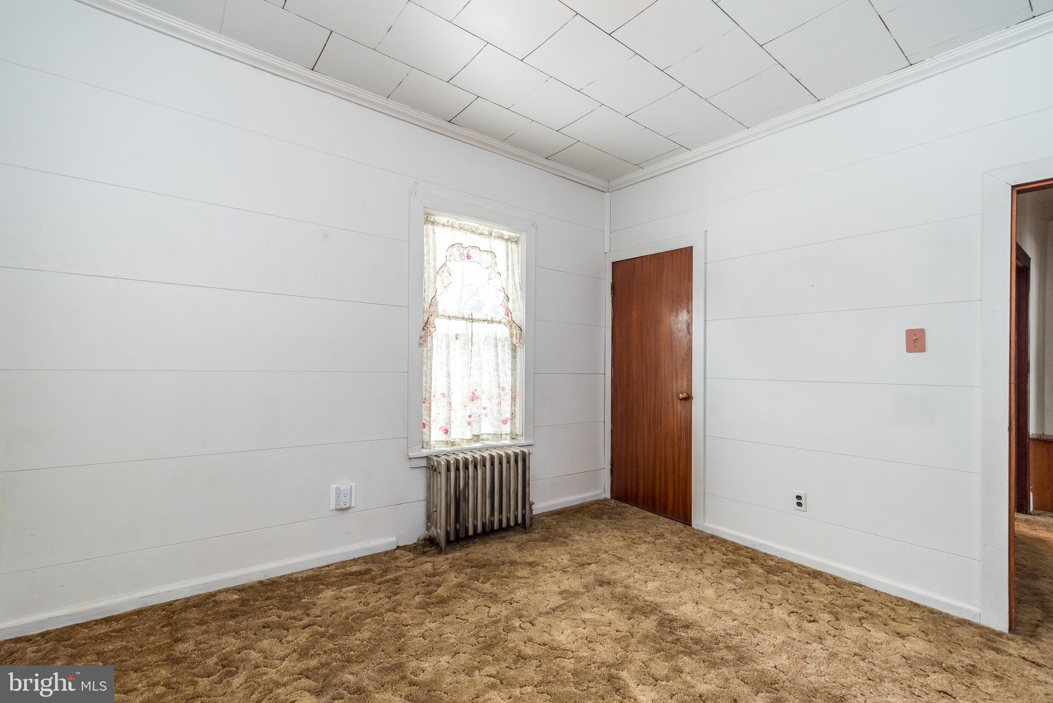 HEADLEY MANOR - Residential