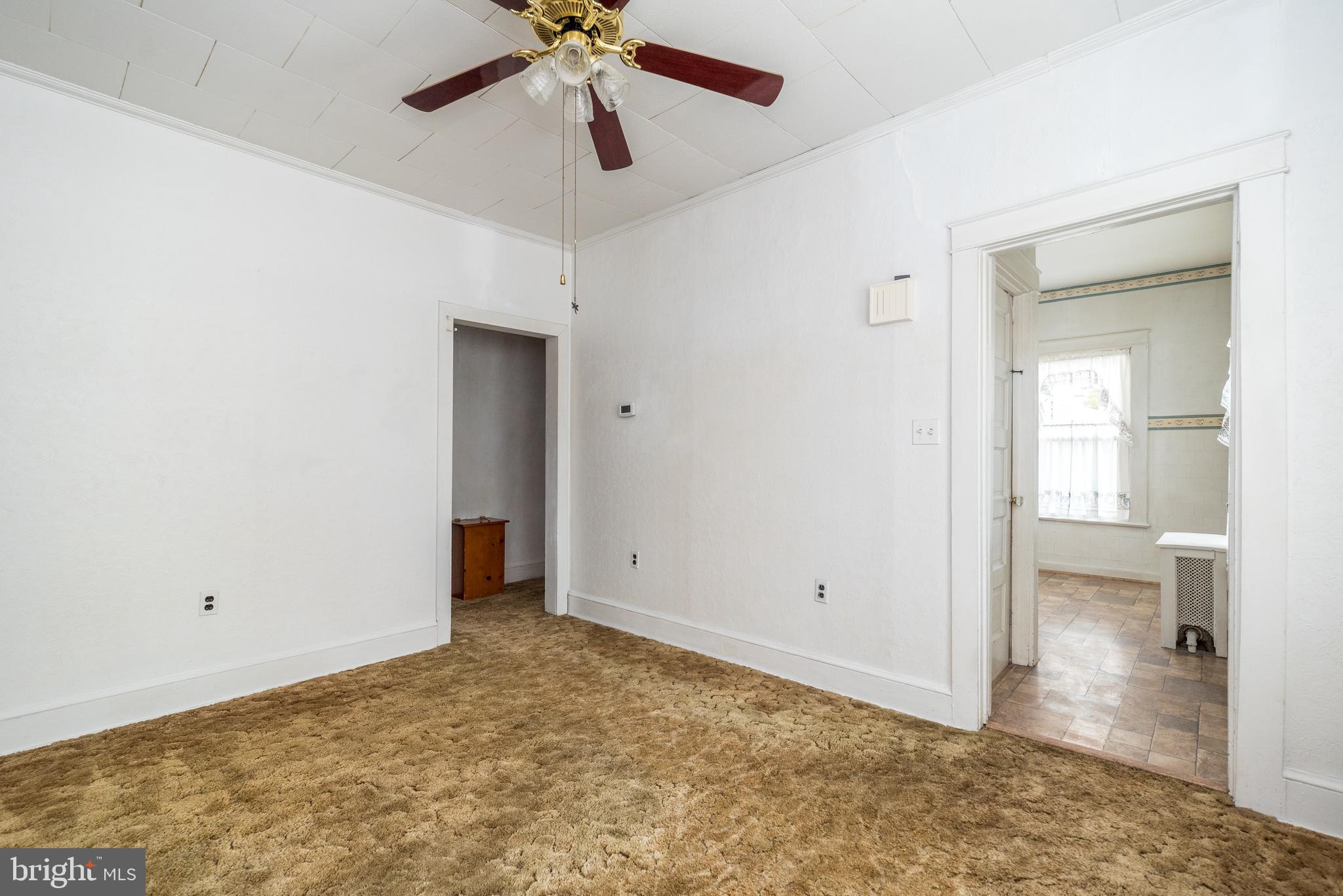 HEADLEY MANOR - Residential