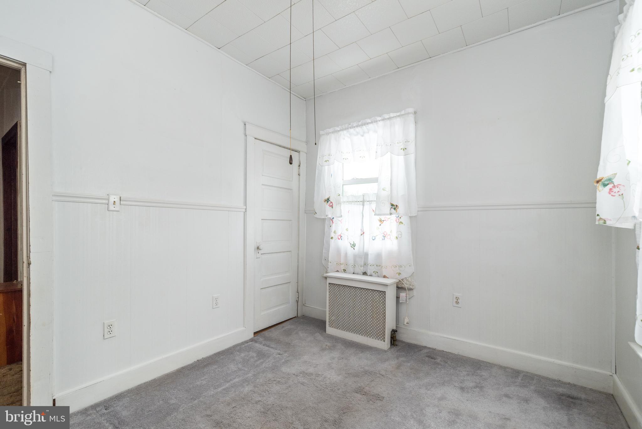 HEADLEY MANOR - Residential