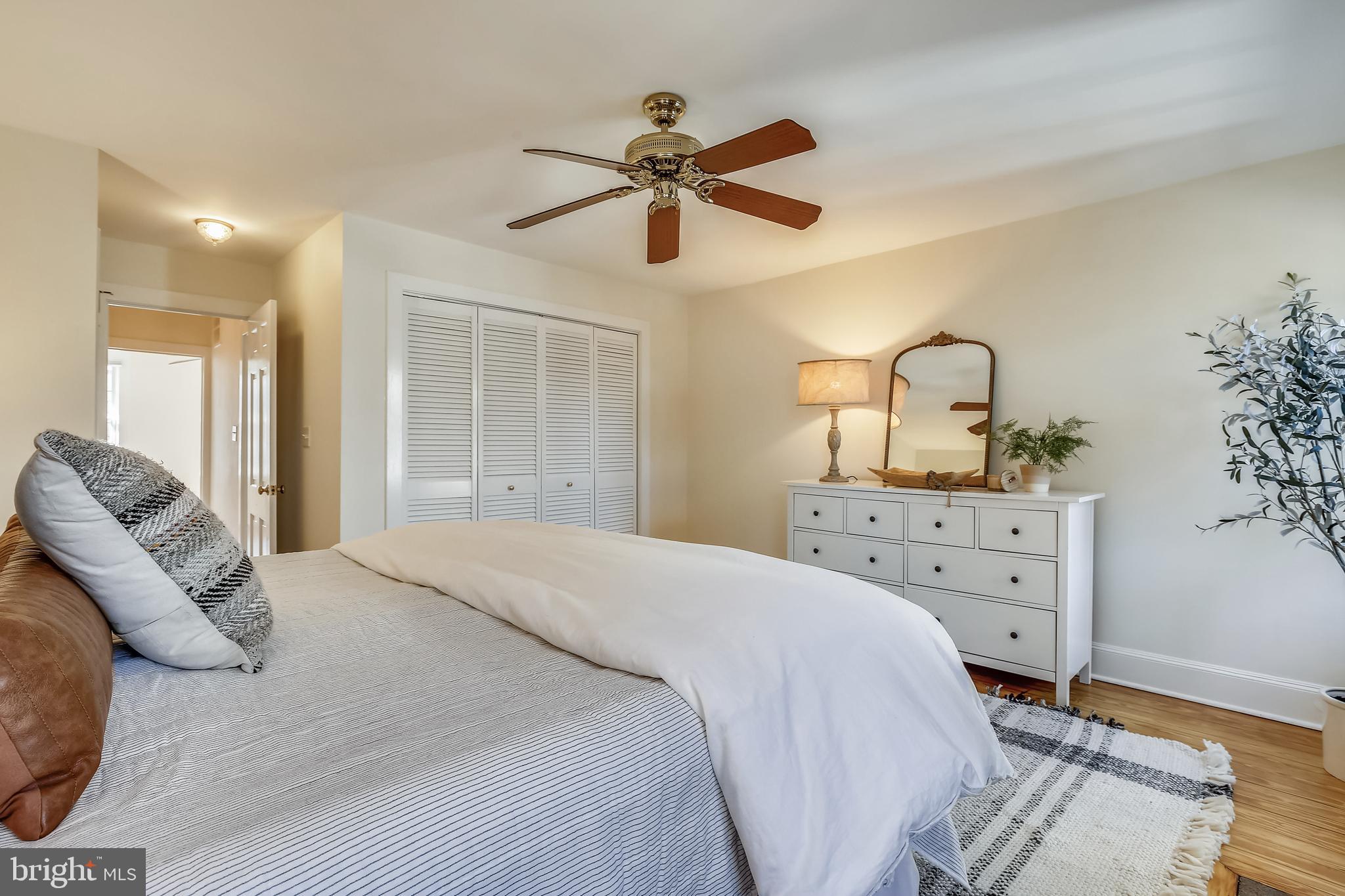 OLD TOWN ALEXANDRIA - Residential