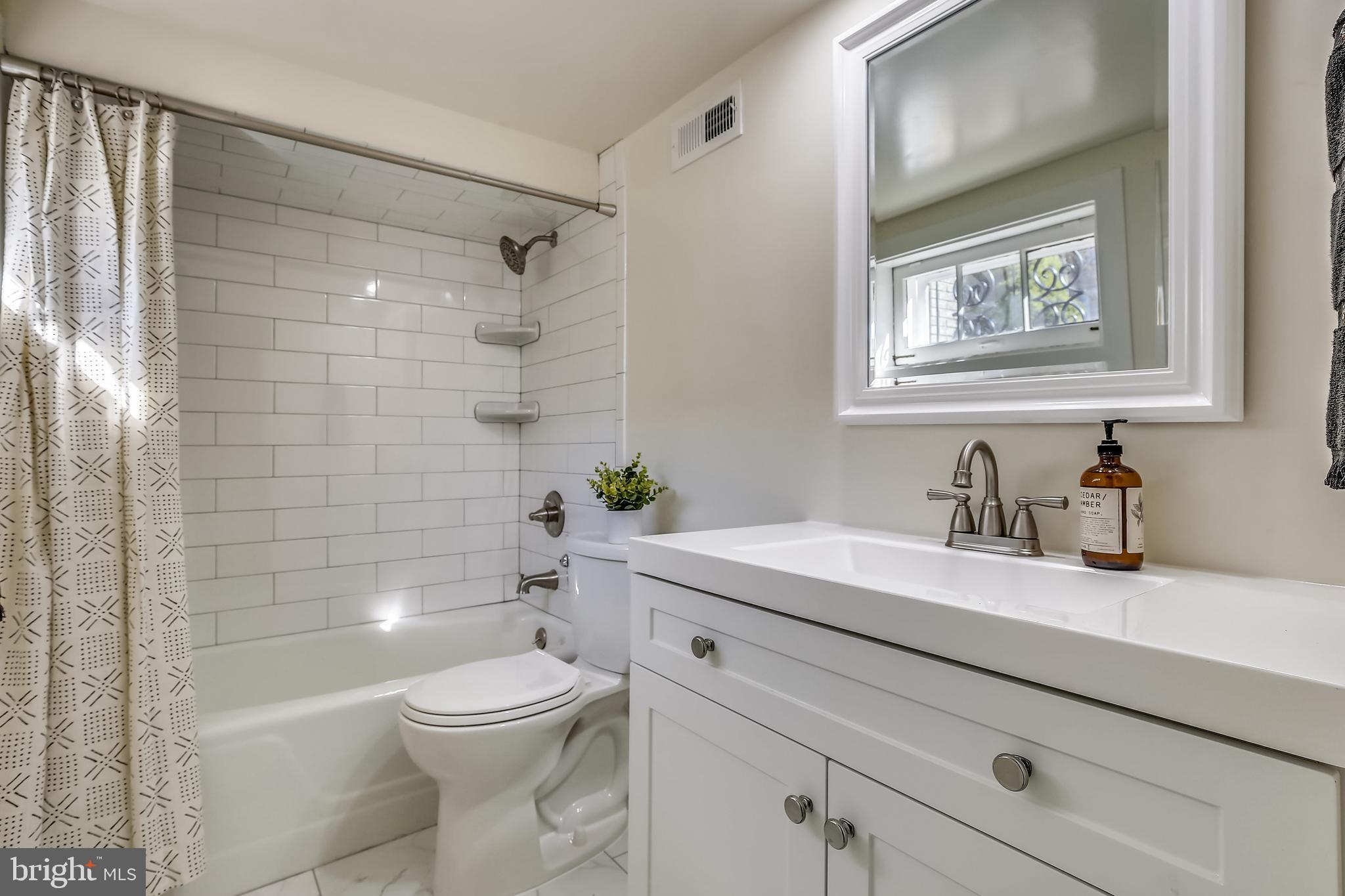 OLD TOWN ALEXANDRIA - Residential