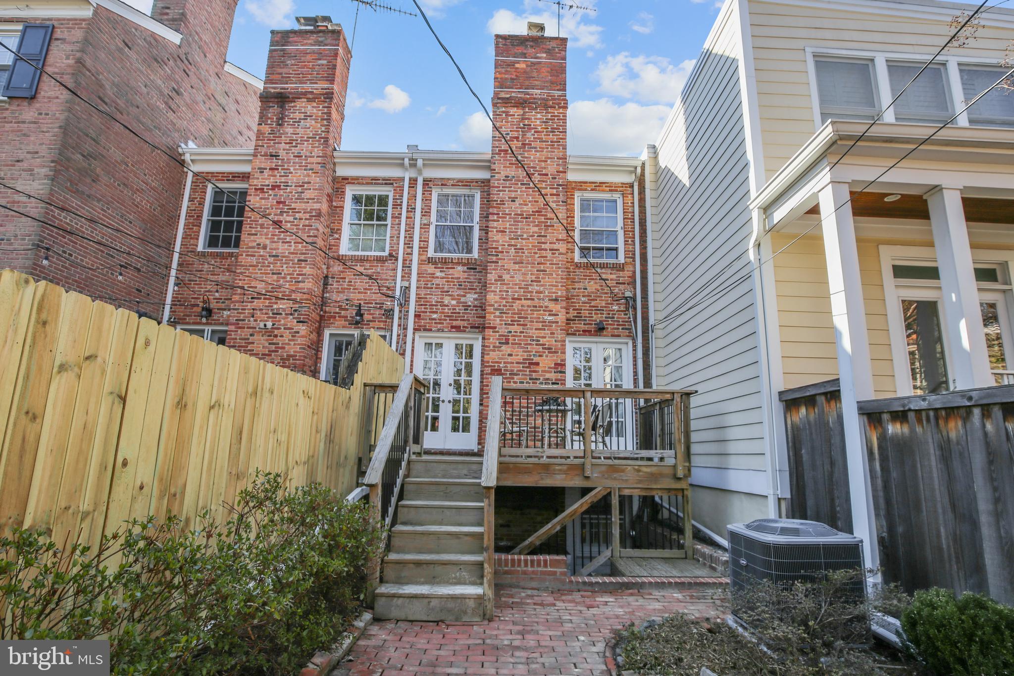 OLD TOWN ALEXANDRIA - Residential