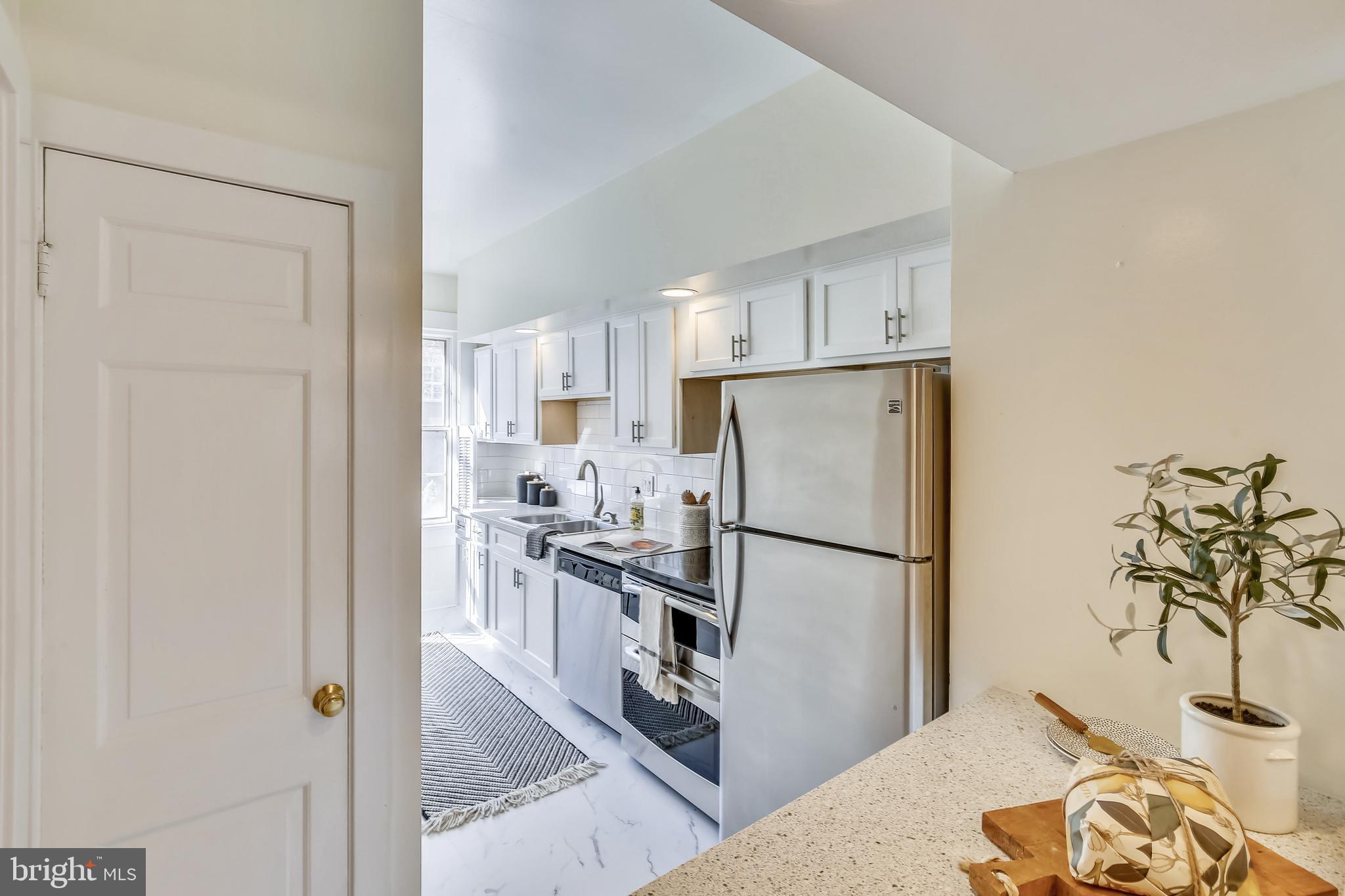 OLD TOWN ALEXANDRIA - Residential