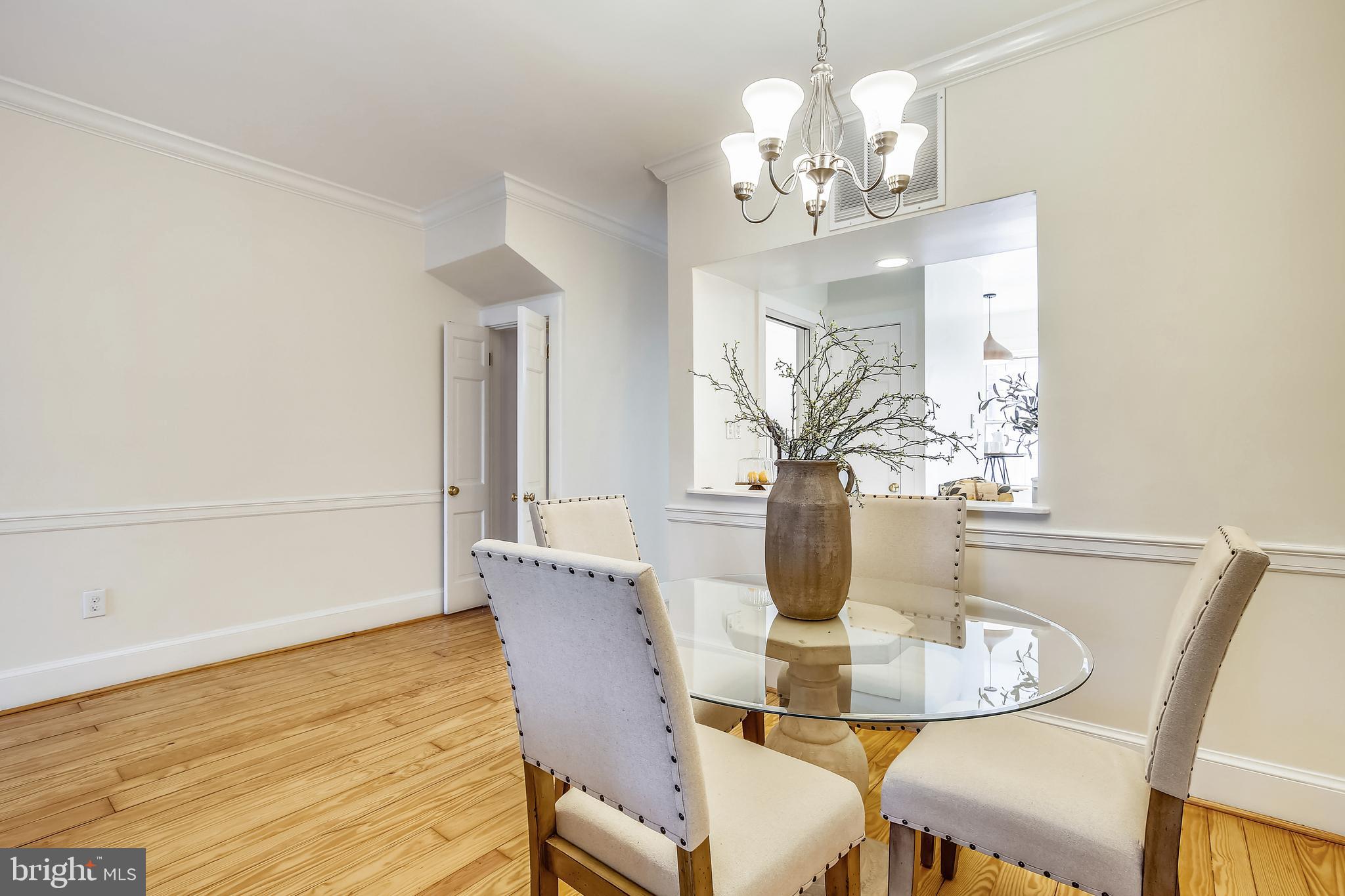 OLD TOWN ALEXANDRIA - Residential