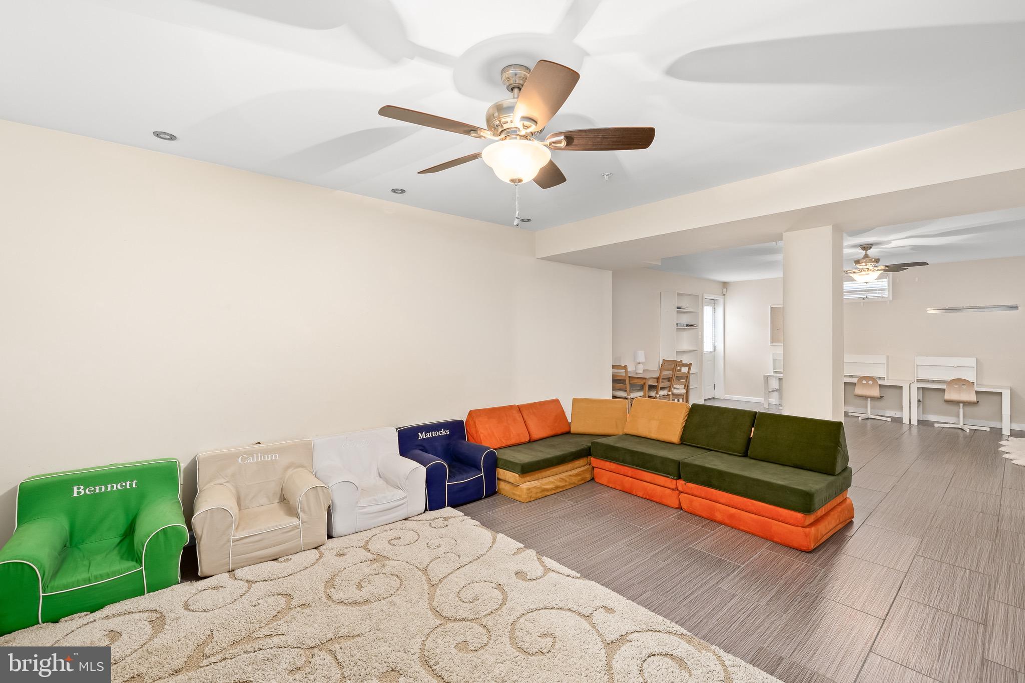 EAGLES POINTE - Residential