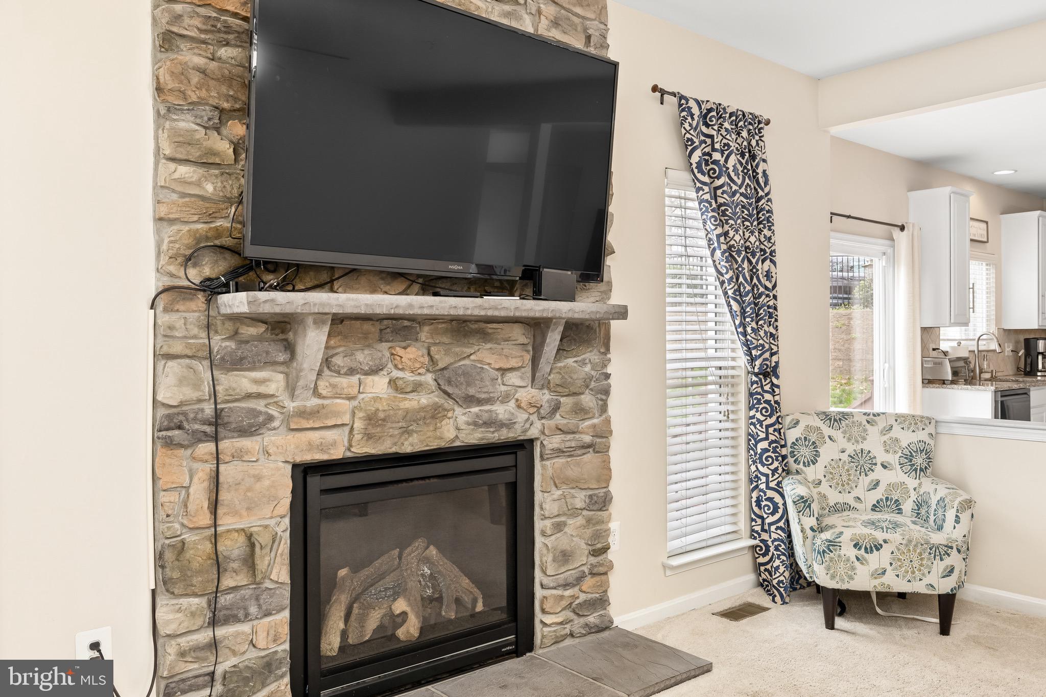 EAGLES POINTE - Residential