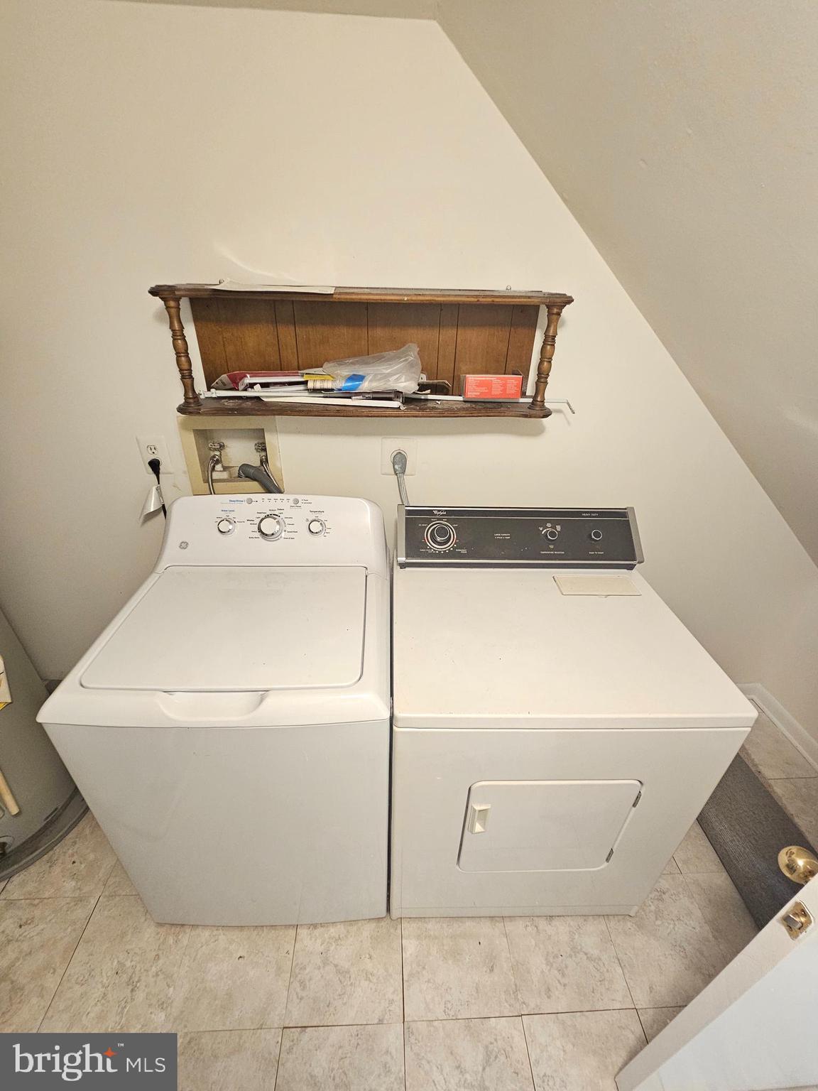 WOODFIELD - Residential Lease