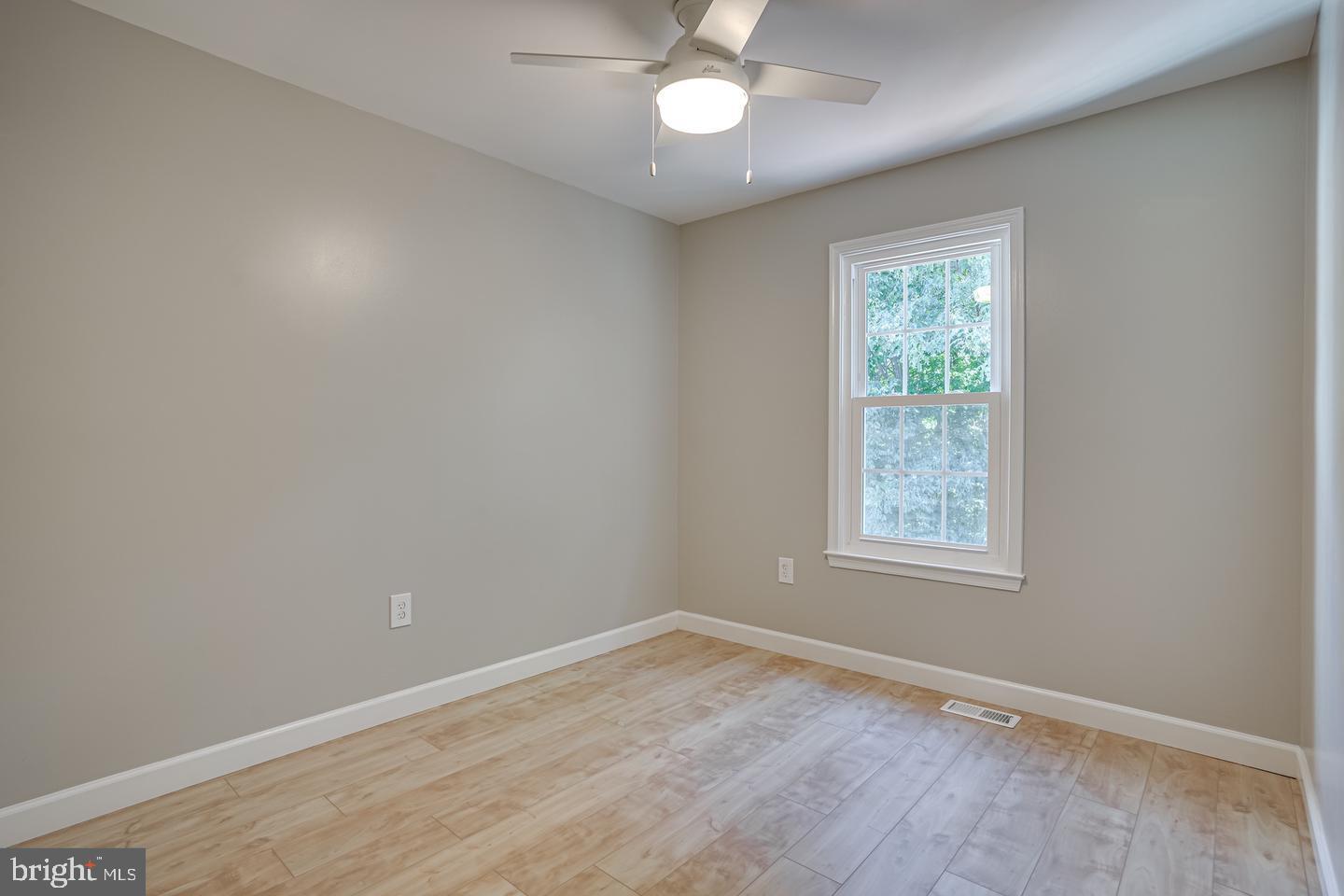 DALE CITY - Residential Lease