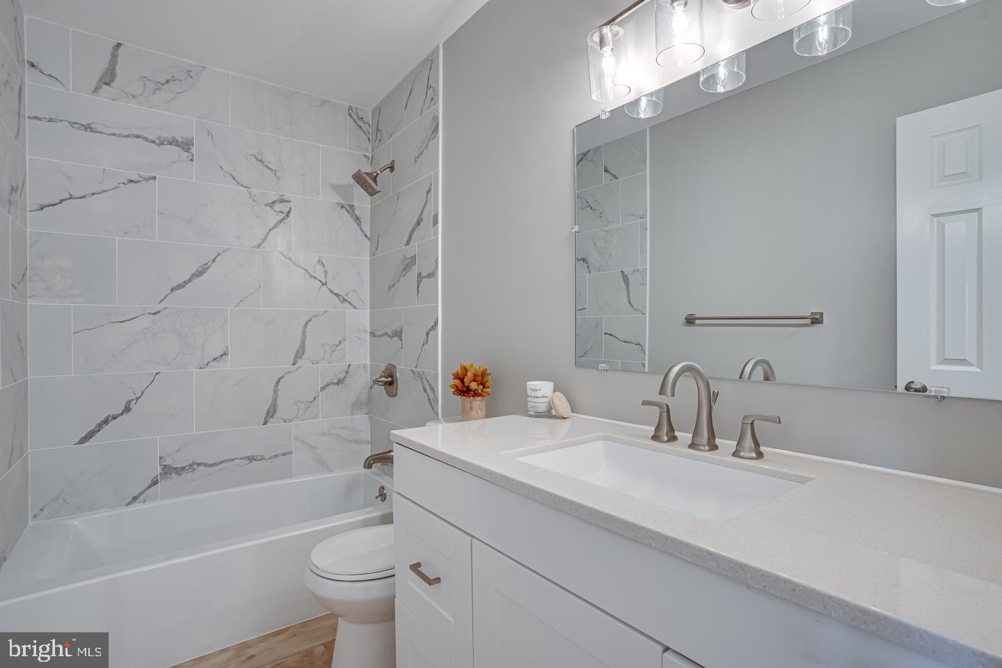 DALE CITY - Residential Lease