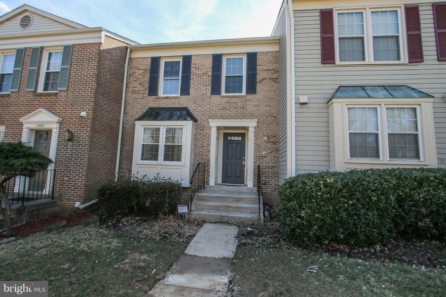 UPDATES THROUGHOUT! *  New carpet * Freshly painted interior & exterior * New sinks/vanities/toilets in Baths * Refurbished Deck * Bright & open main lvl living w/Countrry Eat-in Kitchen & access to the deck, backing to trees * Mstr Bdrm w/En-Suite Bath * Fin l.lvl w/wood burn fpl in RecRm & Den/Office/4th Bdrm * Close to schools/pools/shops/restaurants/commuter routes - incredible location!!