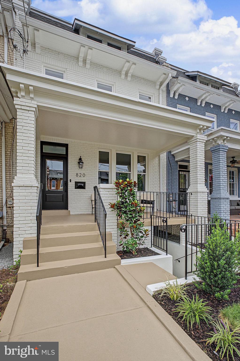 820 EMERSON STREET NW