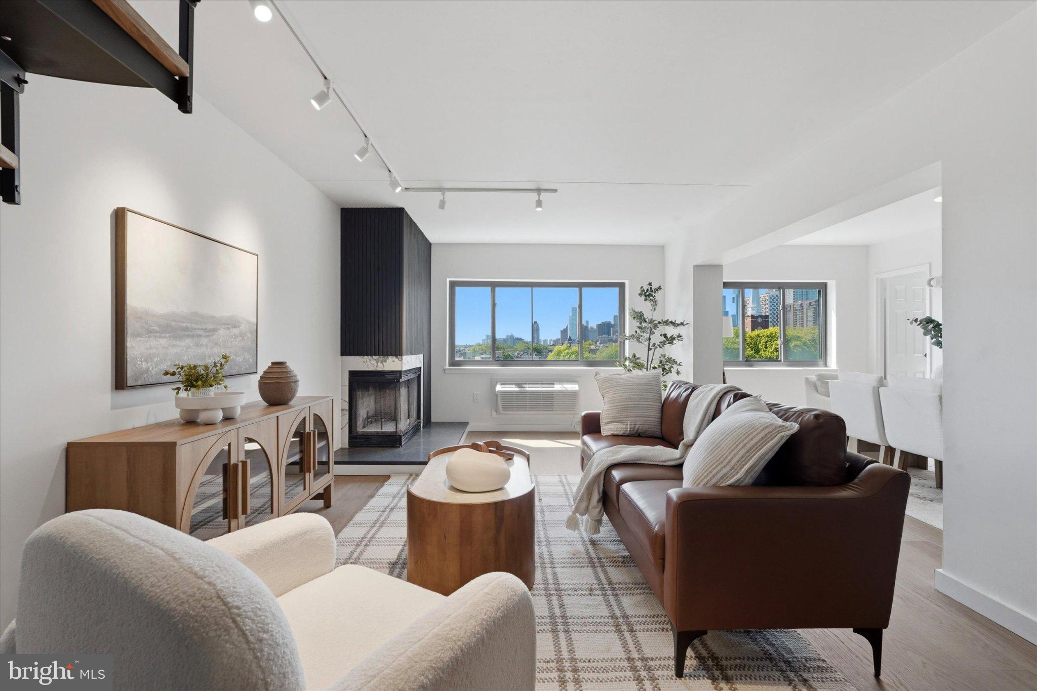 SOCIETY HILL - Residential