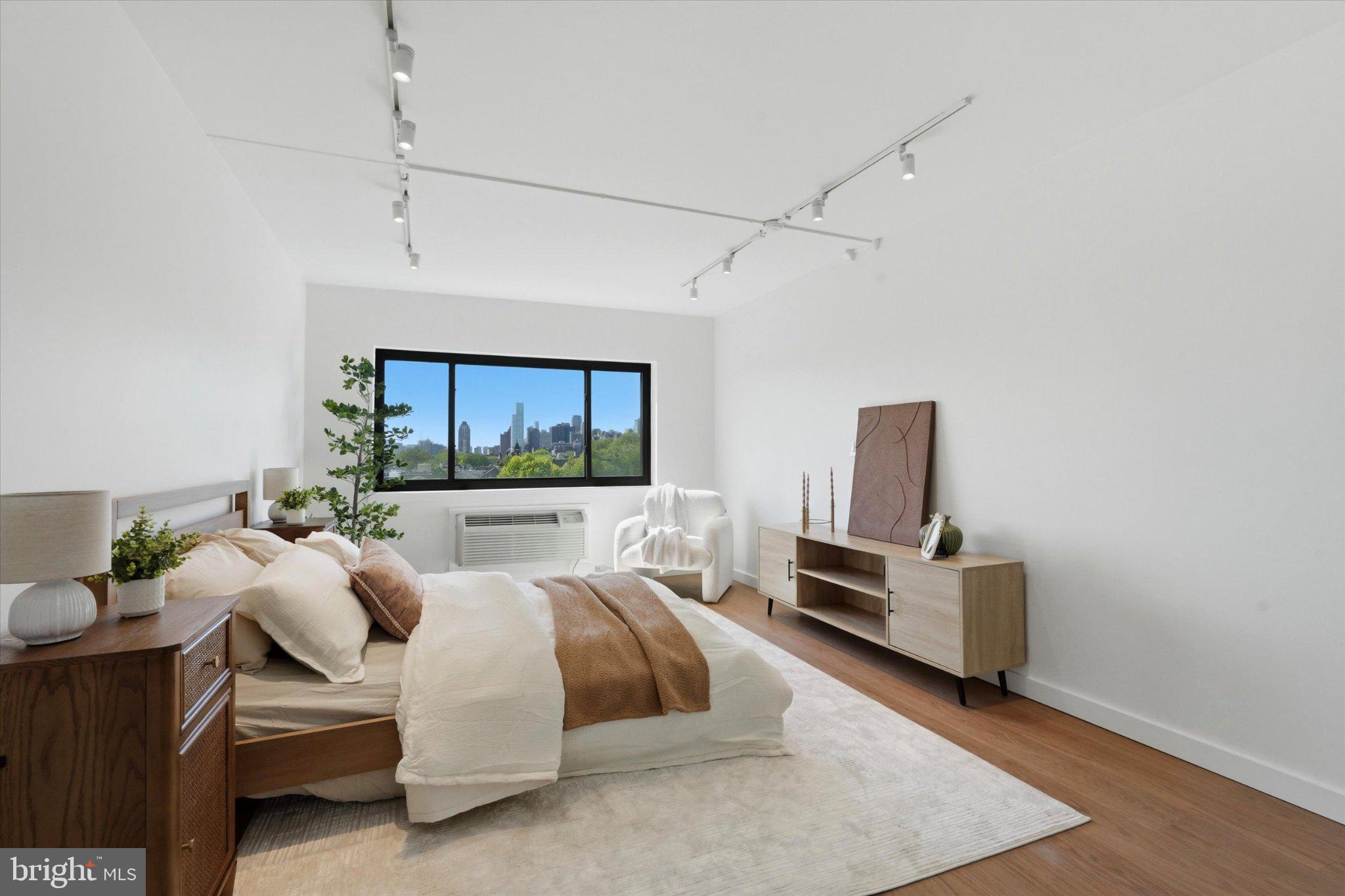 SOCIETY HILL - Residential