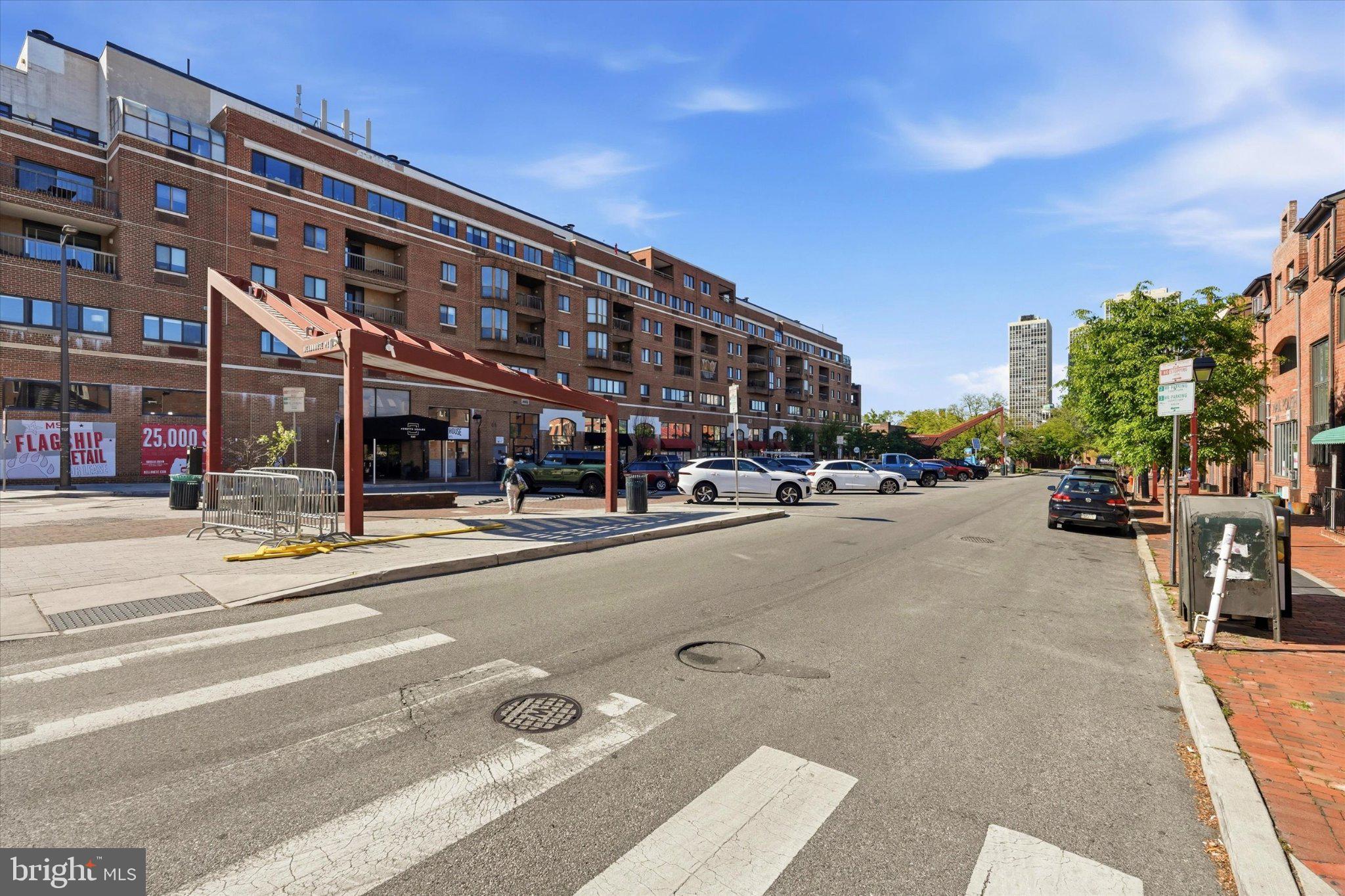 SOCIETY HILL - Residential