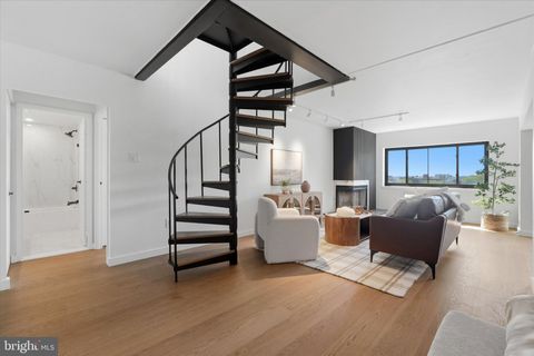 200 LOMBARD STREET 10 806 PHILADELPHIA PA 19147
