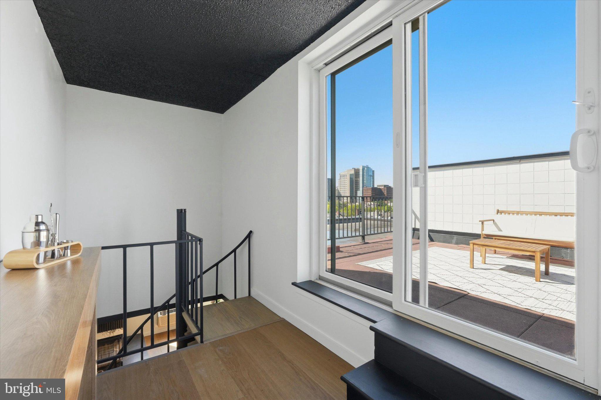 SOCIETY HILL - Residential