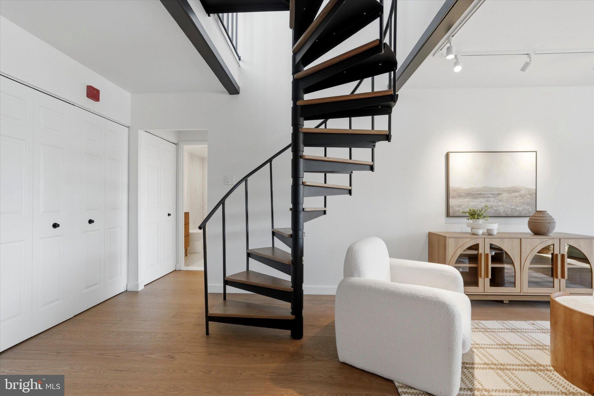 200 LOMBARD STREET 10 806