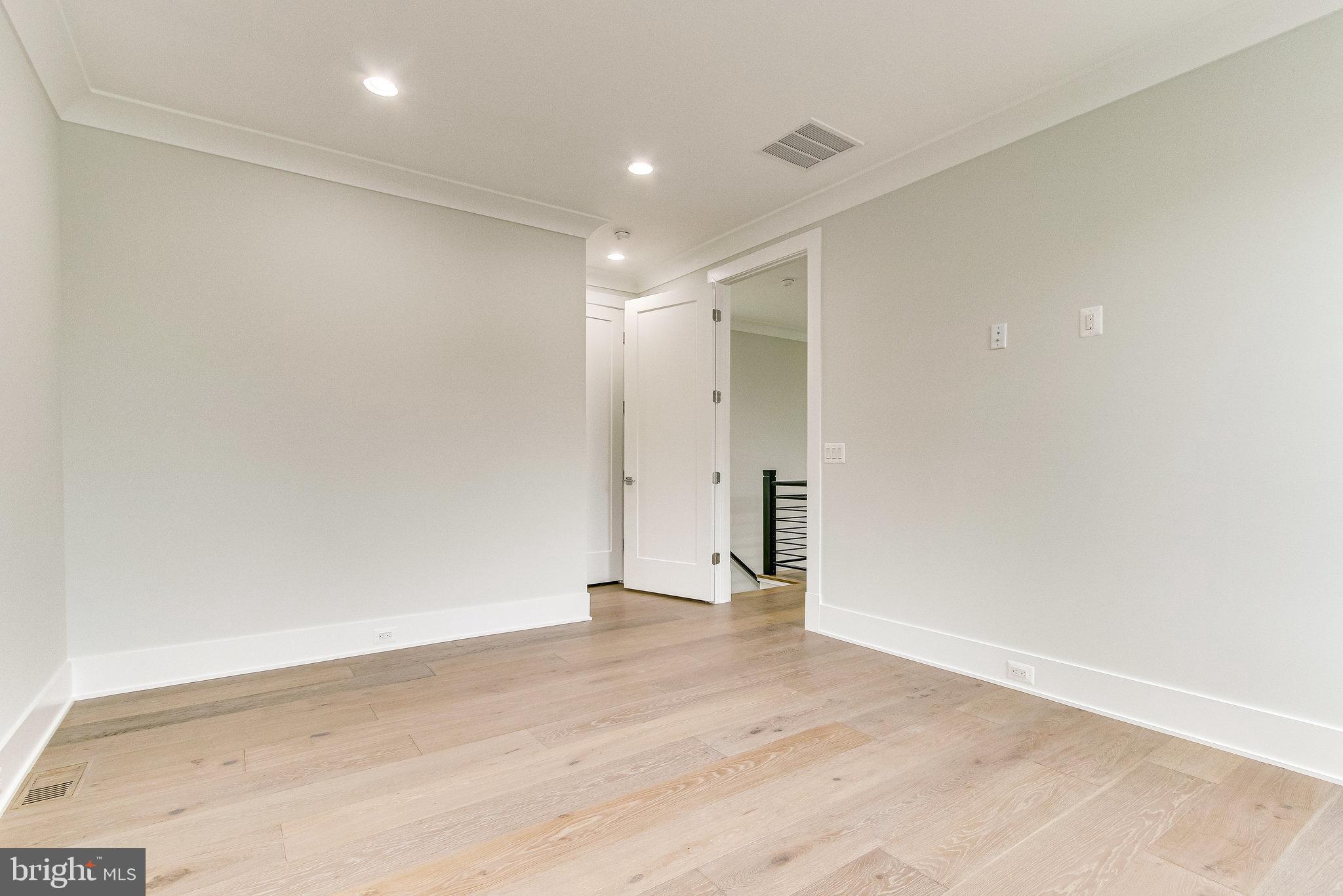 OLIVER PARK - Residential