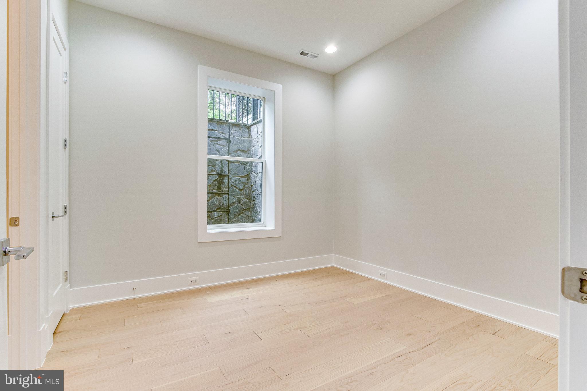 OLIVER PARK - Residential