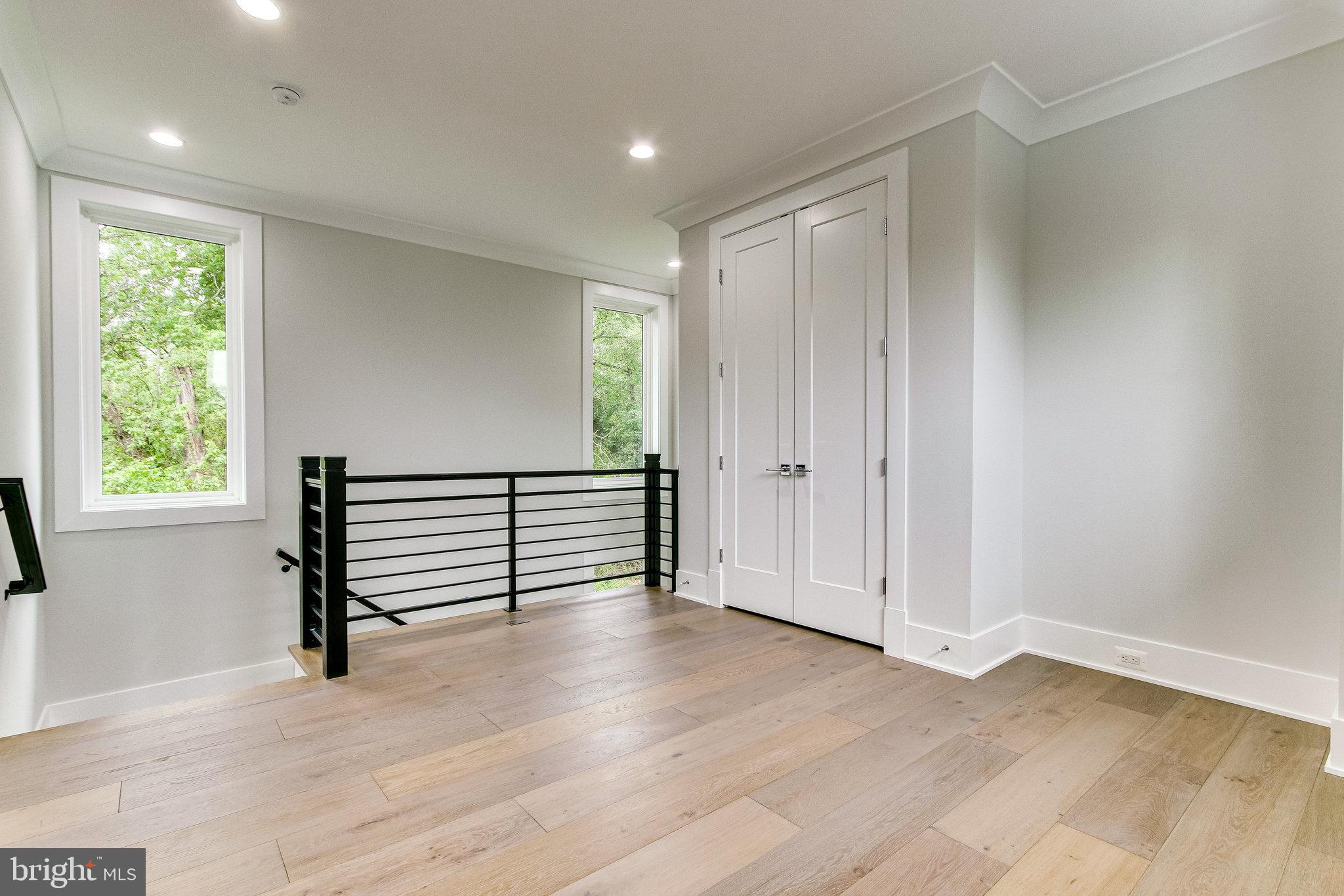 OLIVER PARK - Residential