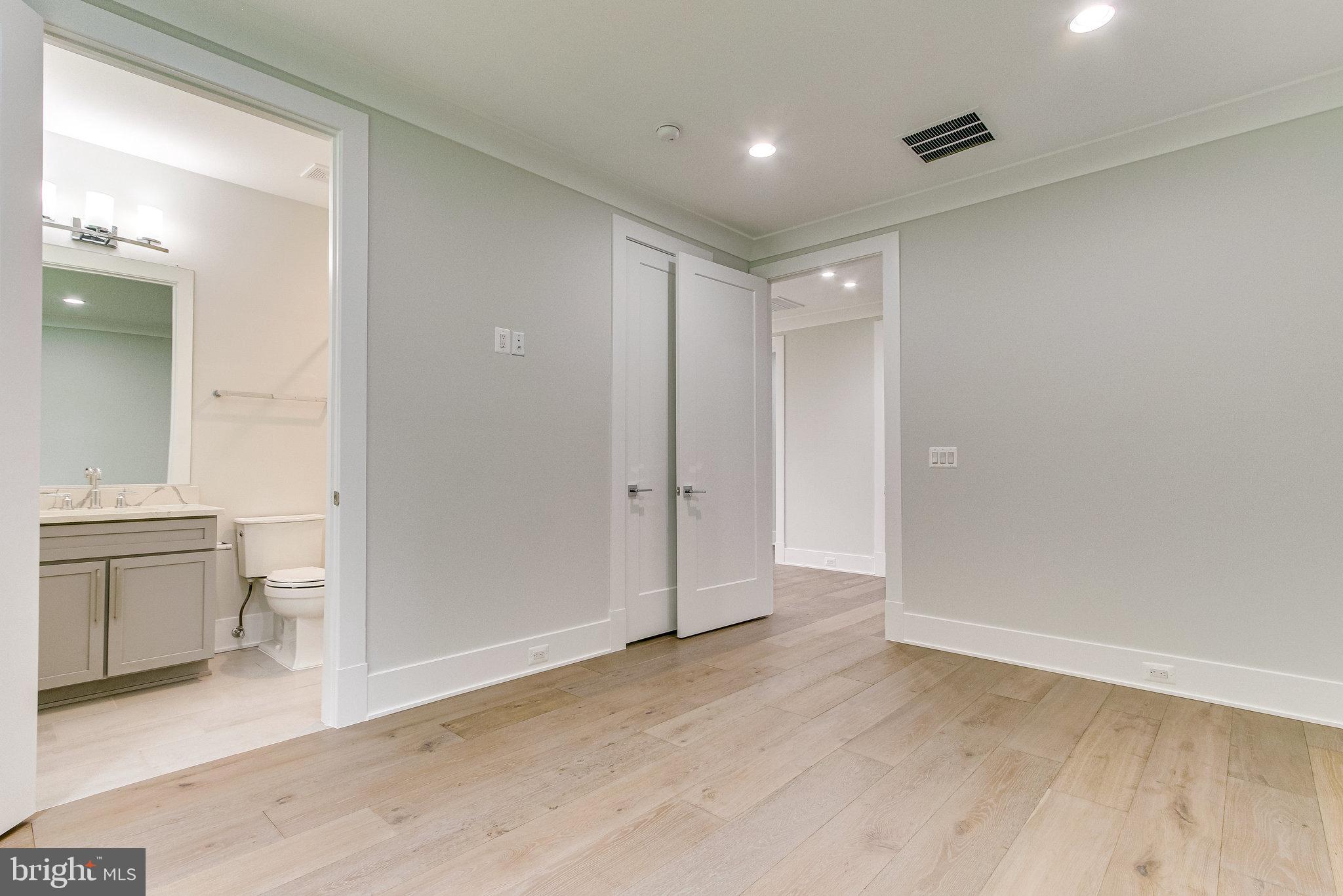 OLIVER PARK - Residential