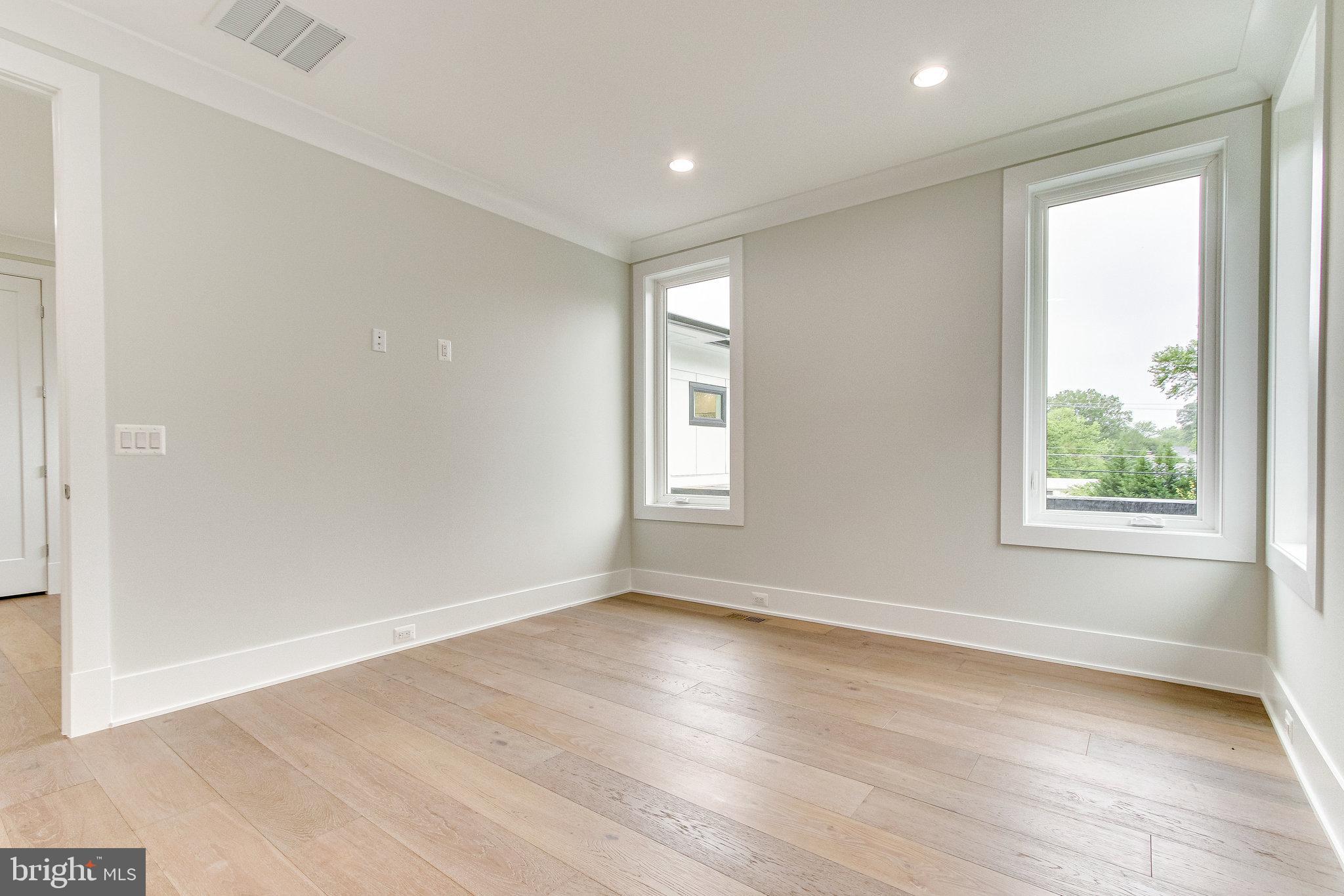 OLIVER PARK - Residential