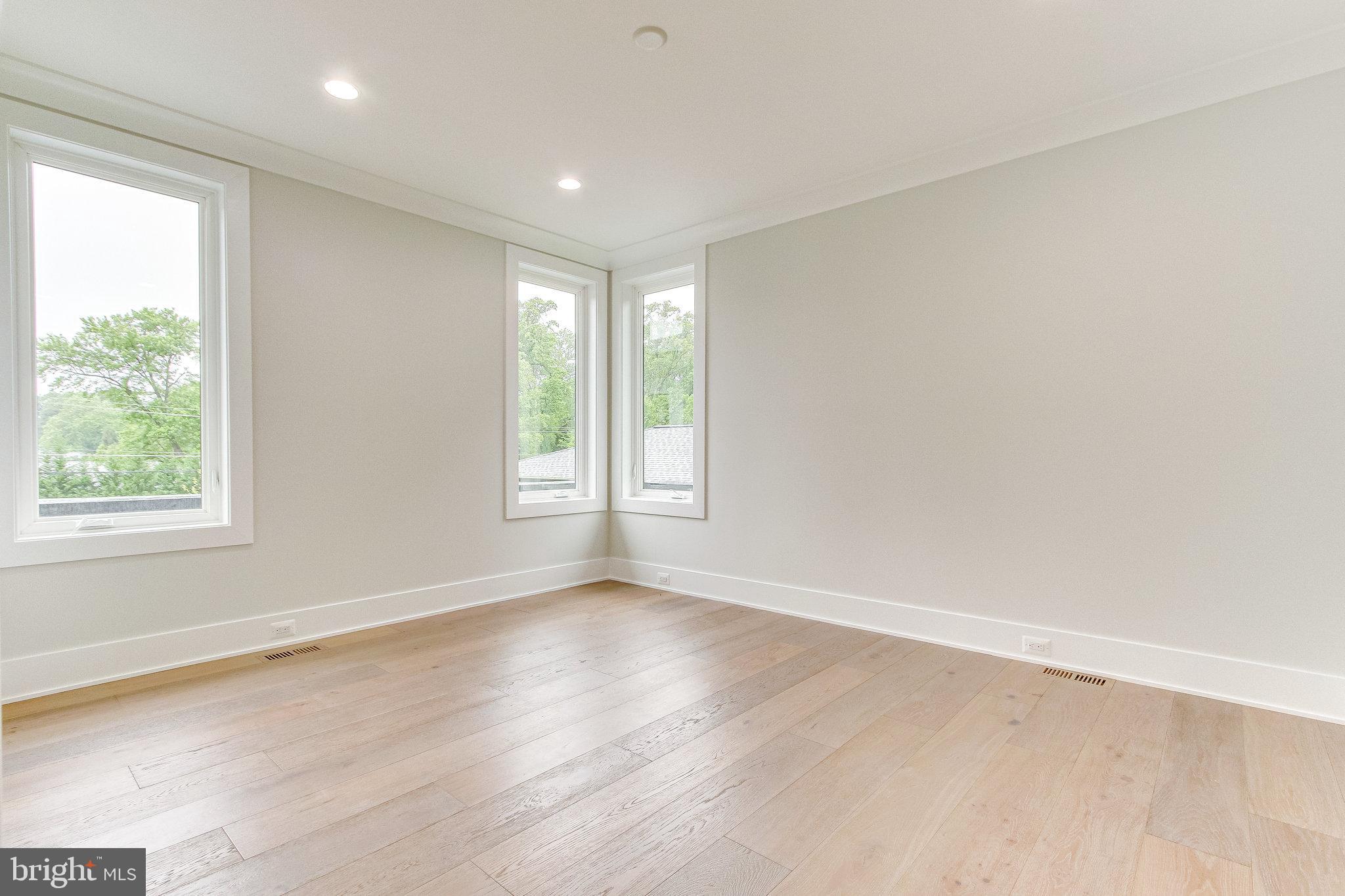 OLIVER PARK - Residential