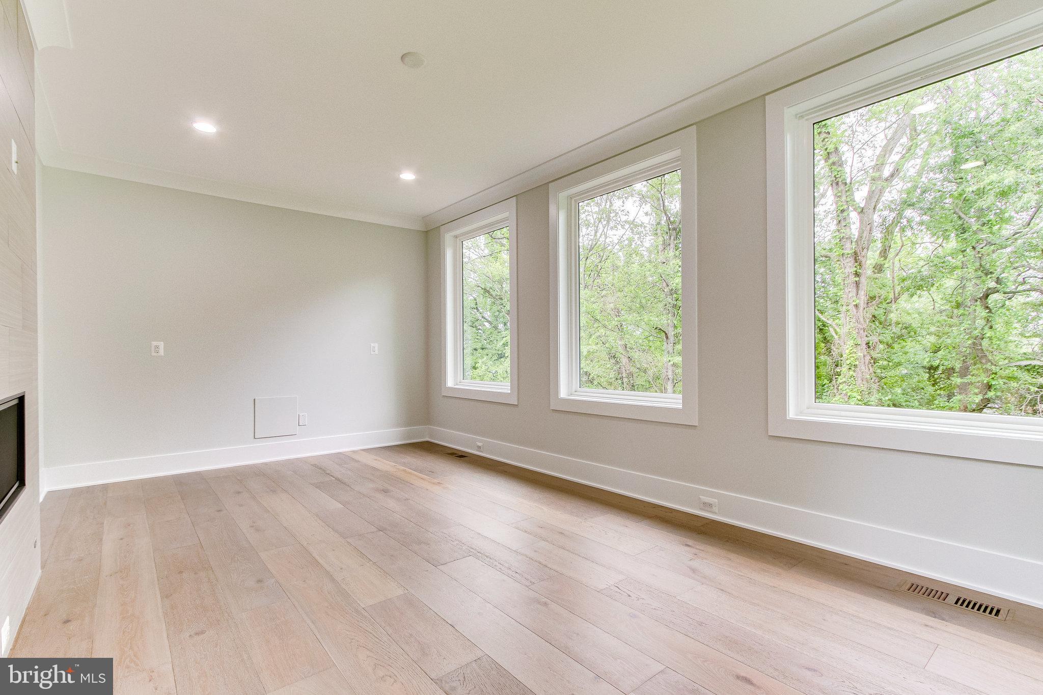 OLIVER PARK - Residential