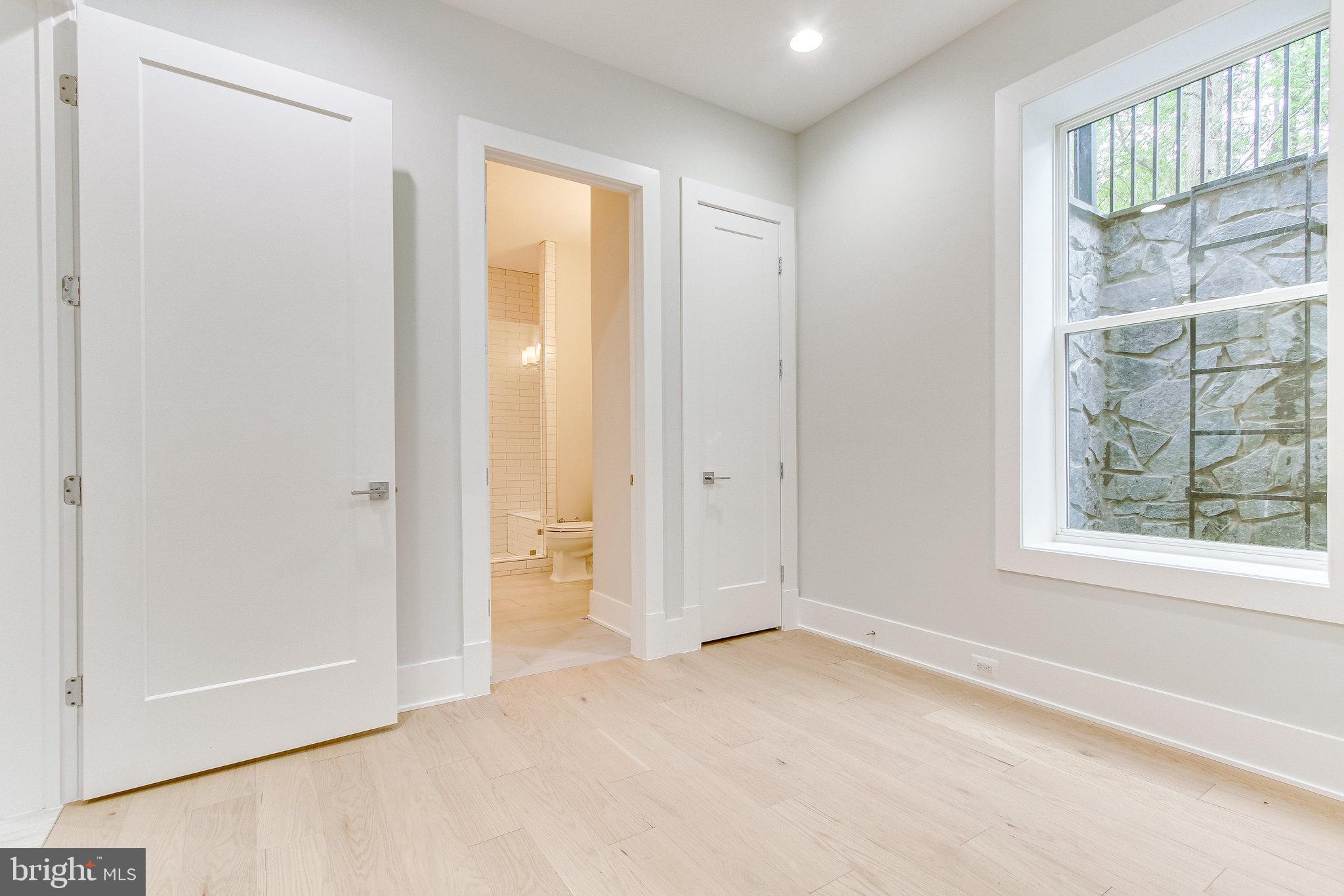 OLIVER PARK - Residential