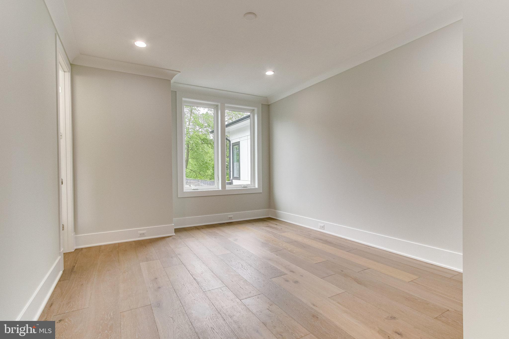 OLIVER PARK - Residential