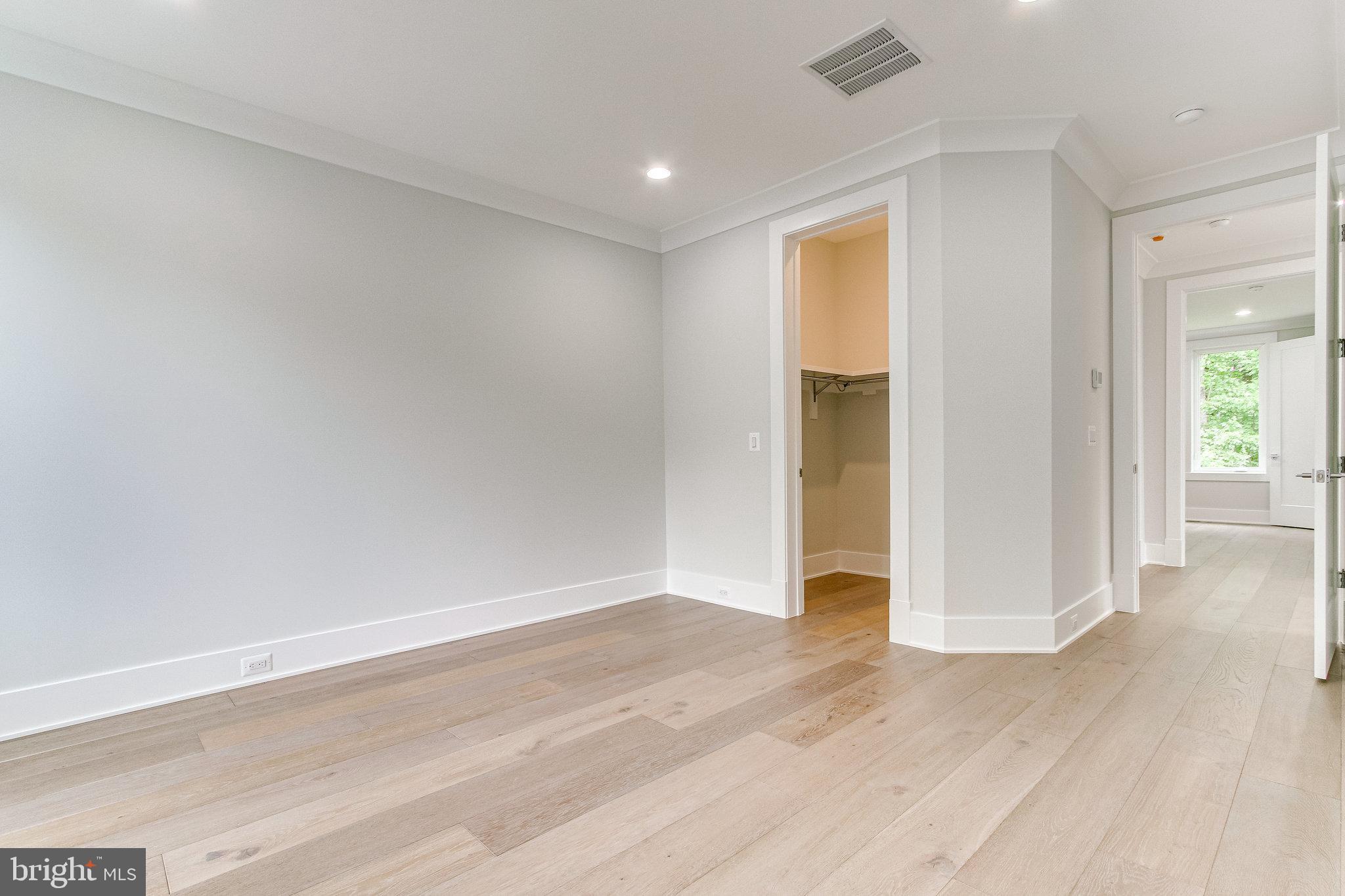 OLIVER PARK - Residential