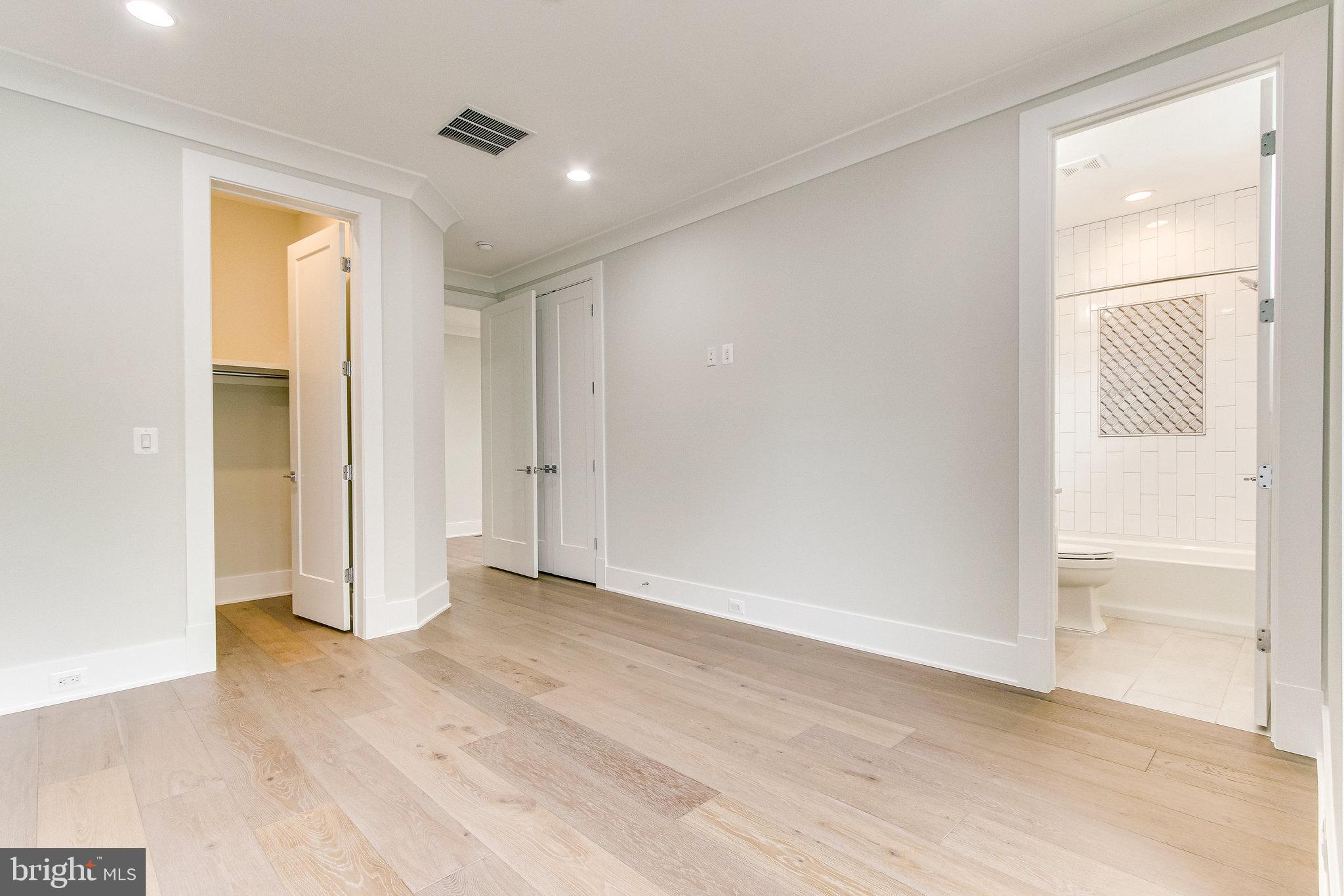 OLIVER PARK - Residential