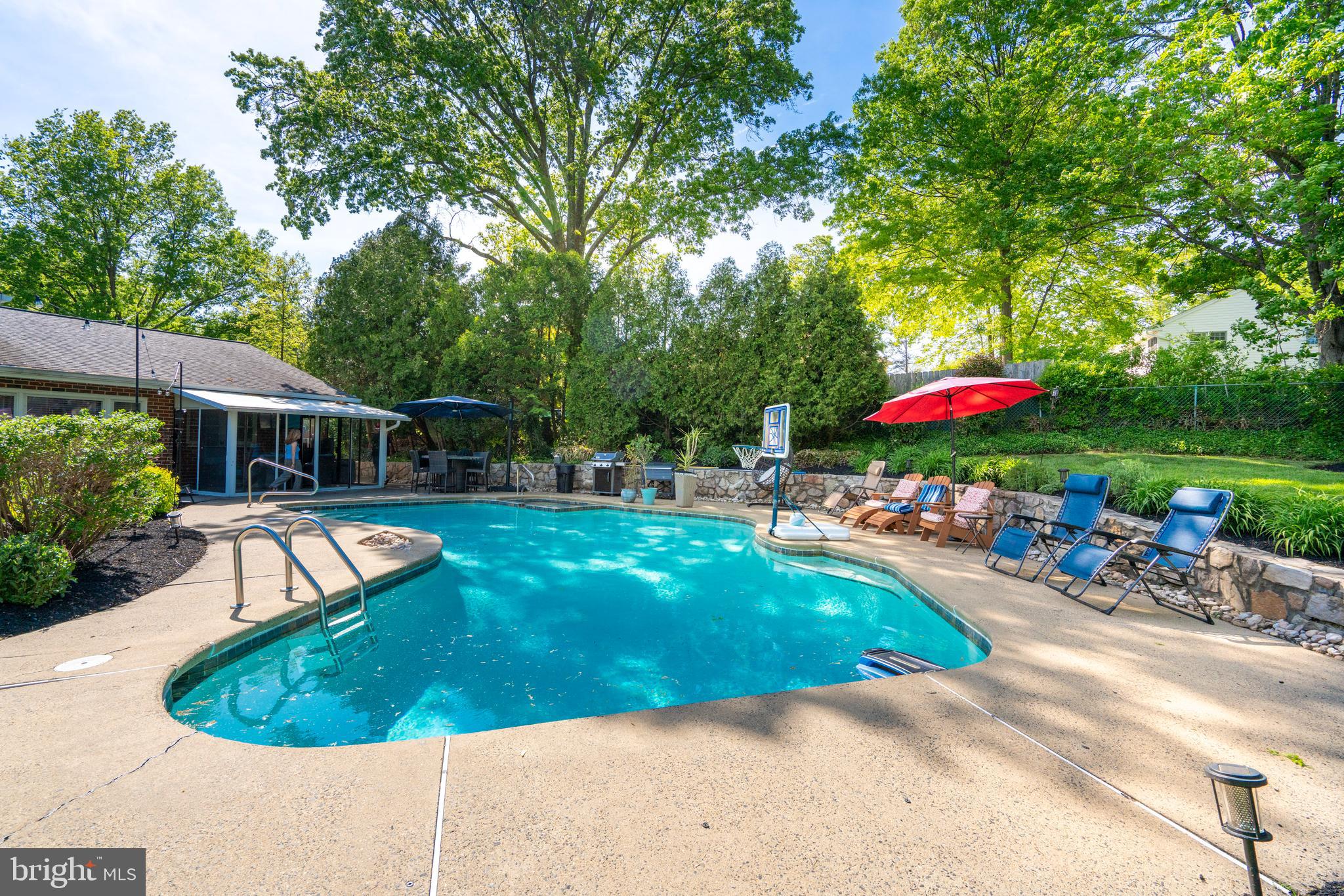 HIDEAWAY HILLS - Residential